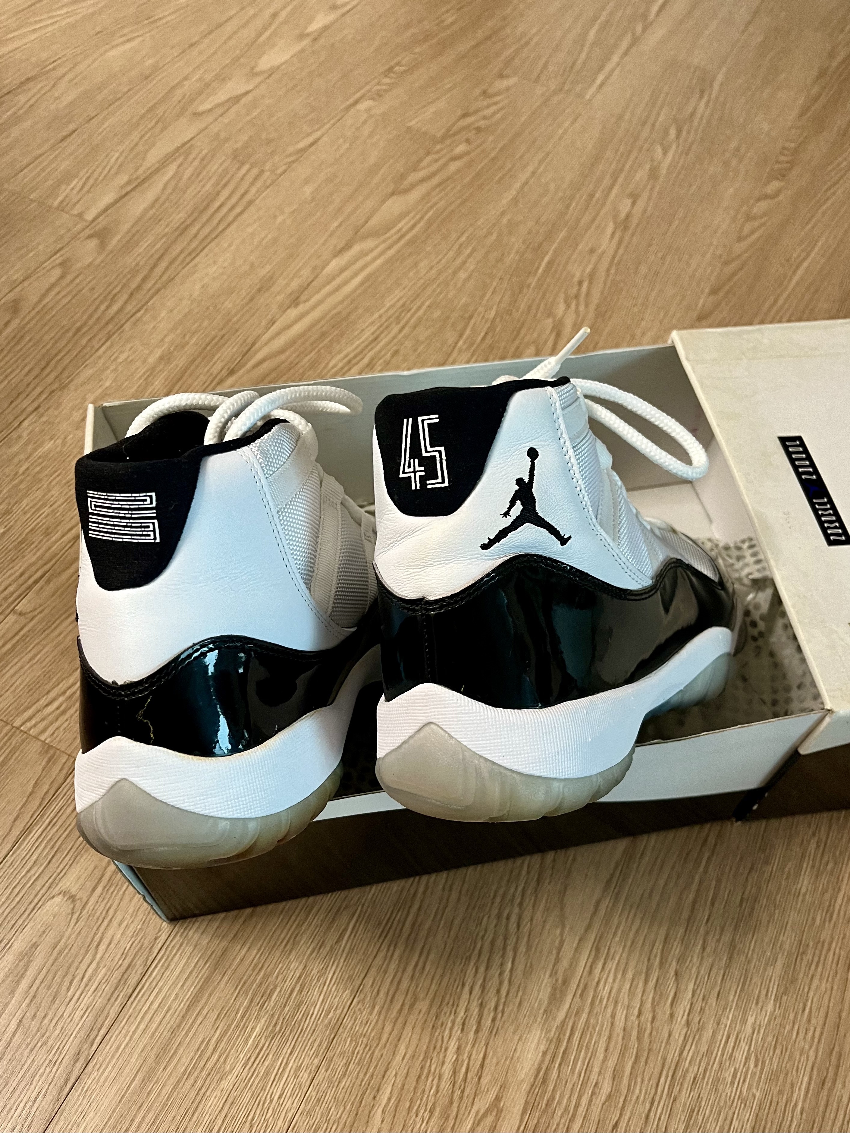 Jordan 11 Retro Concord 2018, Jordan 11 Retro Concord 2011 착용 스타일 - 1