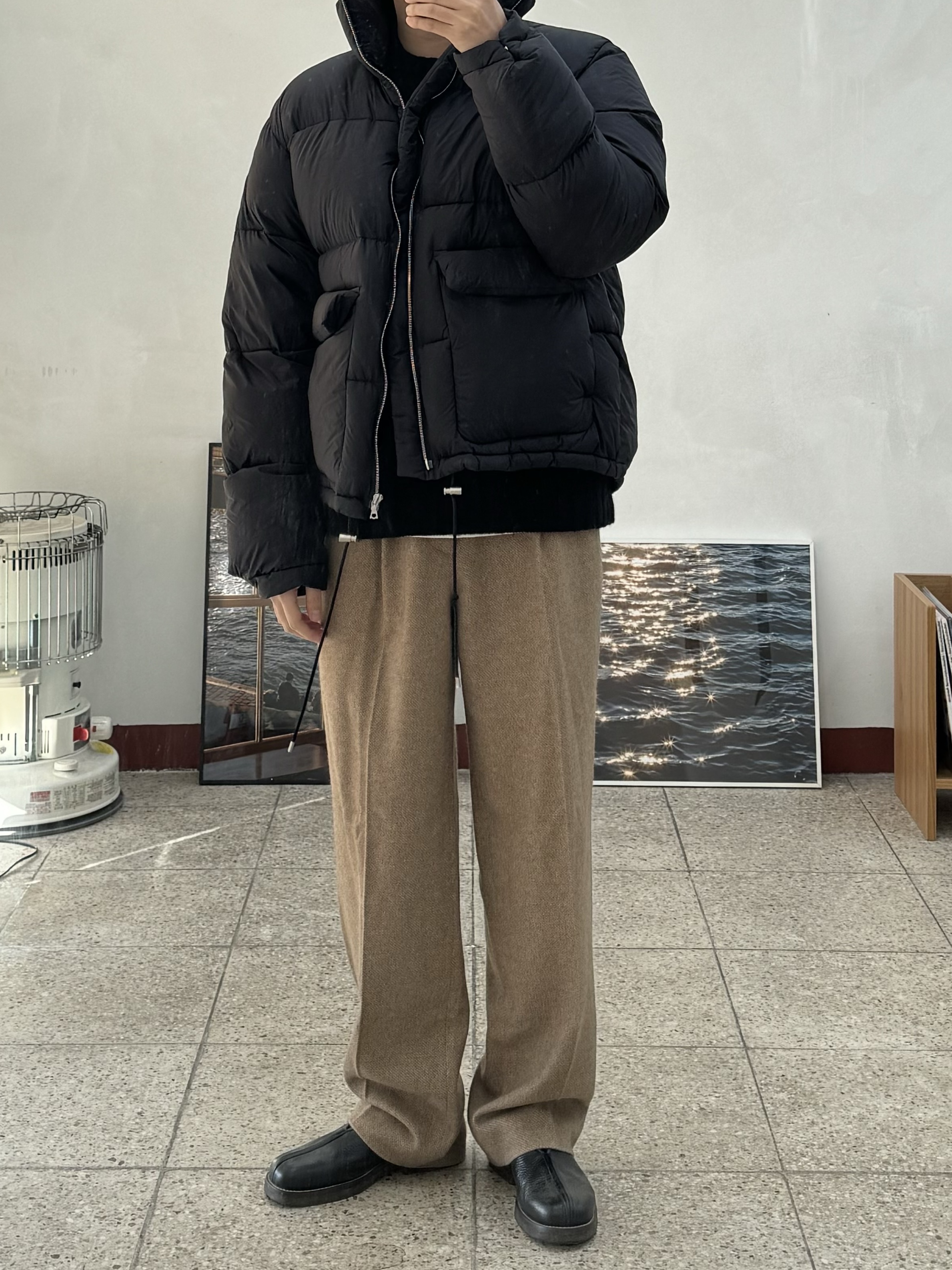 Auralee Super Light Nylon Ripstop Down Blouson Black, Lemaire Piped Slippers Black 착용 스타일