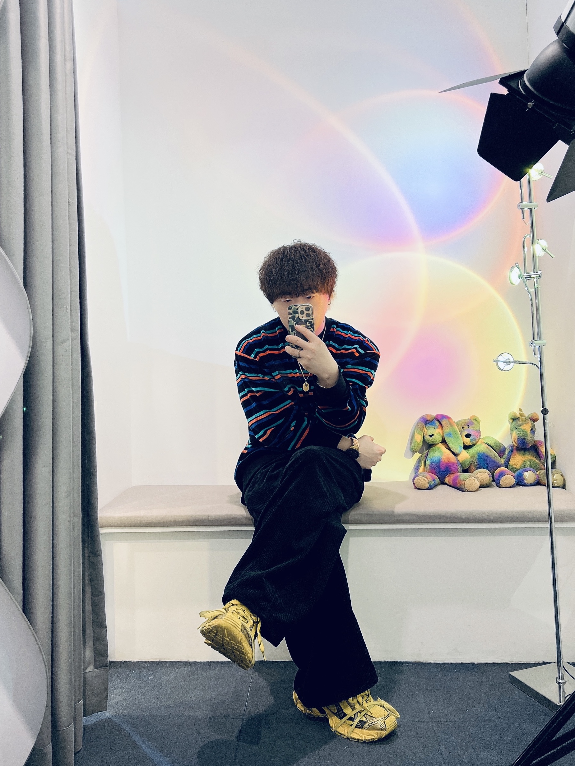 Balenciaga 3XL Sneakers Yellow Black 착용 스타일