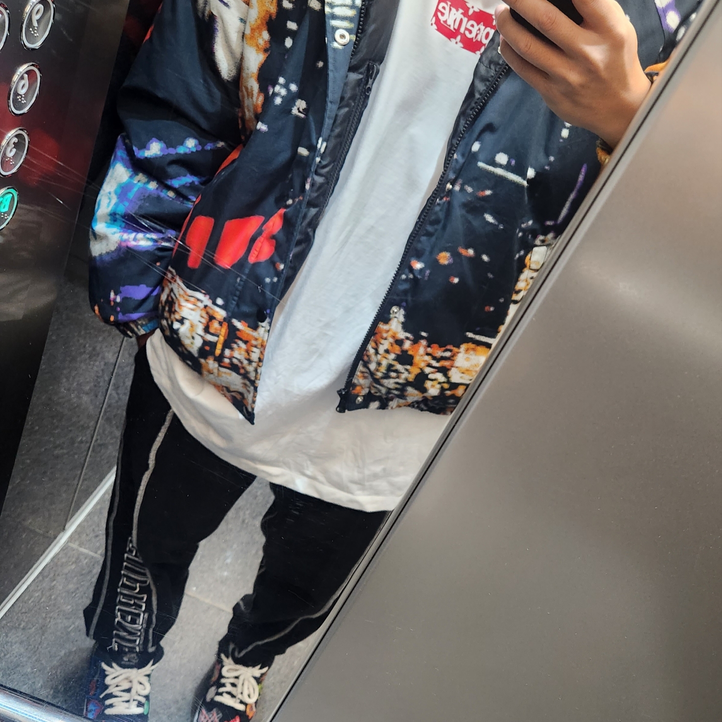 Supreme City Lights Puffy Jacket Black - 20SS 착용 스타일