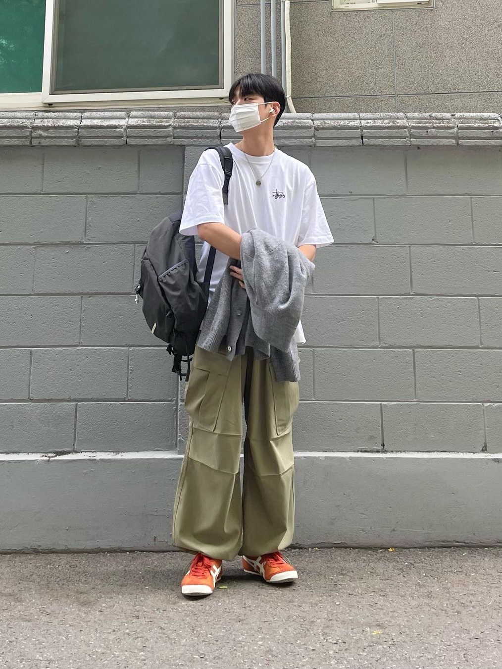 RAWROW String Backpack Ep.2 750 Charcoal 착용 스타일 - 3