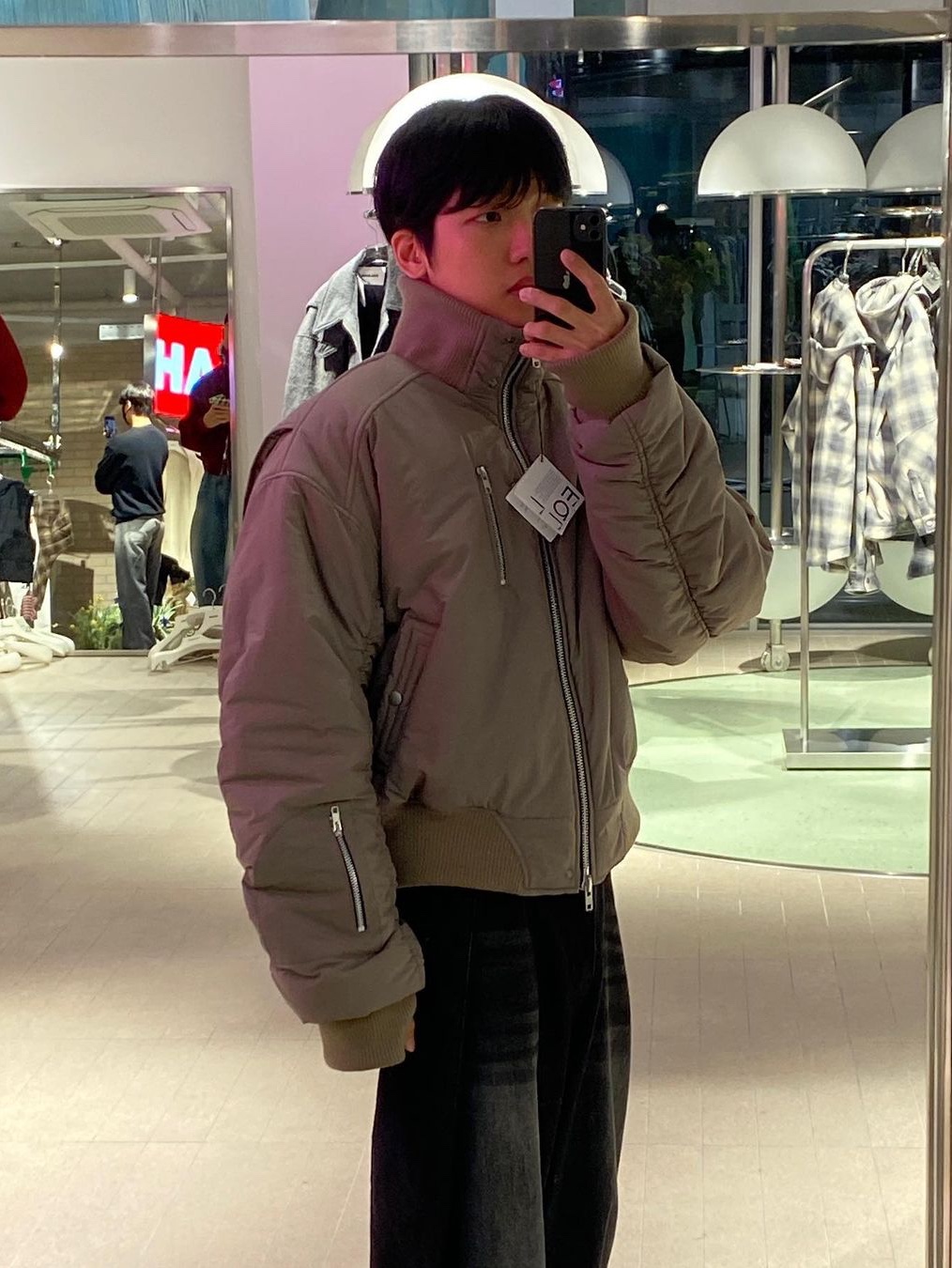 Haleine Highneck Bomber Padding Khaki Beige, Haleine Highneck Bomber Padding Black 착용 스타일