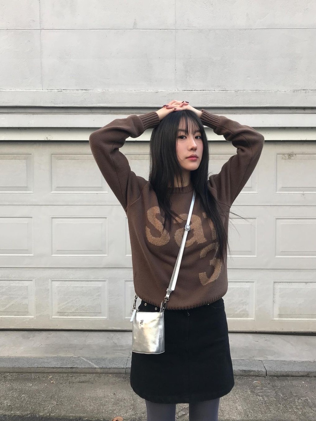 [KREAM 단독] Safarispot Women Basic Safari Knit Brown, [KREAM 단독] Safarispot Basic Safari Knit Brown 착용 스타일