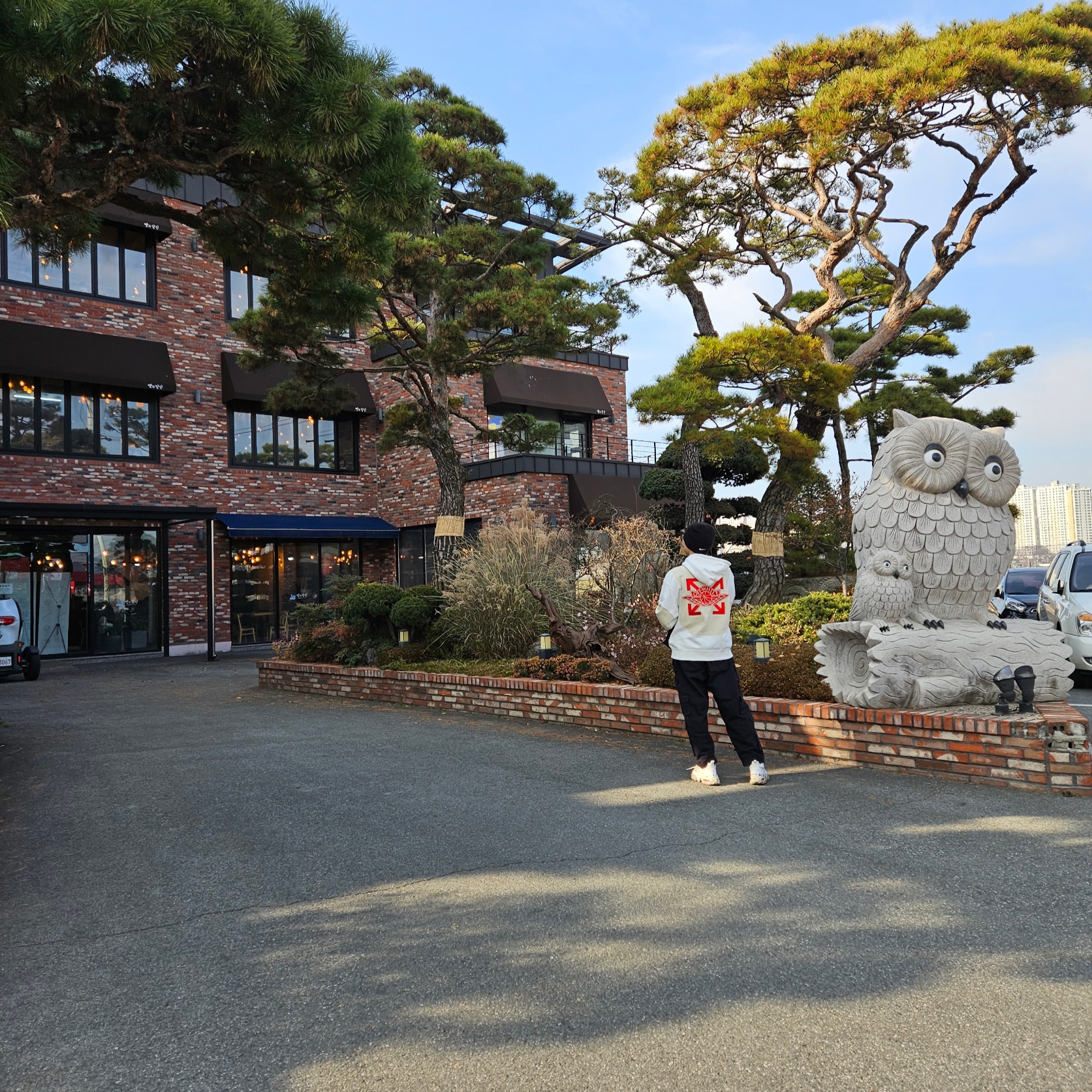 Nike x Peaceminusone Wide Pants Black (DR0096-010), Jordan x Off-White Fleece Pullover Hoodie Sail - Asia 착용 스타일