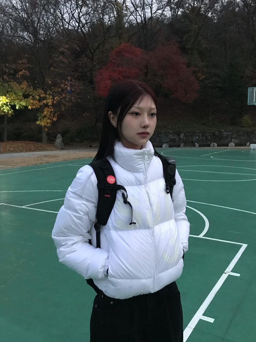 [KREAM 단독] Safarispot Women 1/2 Basic Safari Down Jacket White, [KREAM 단독] Safarispot Basic Safari Down Jacket White 착용 스타일 - 1
