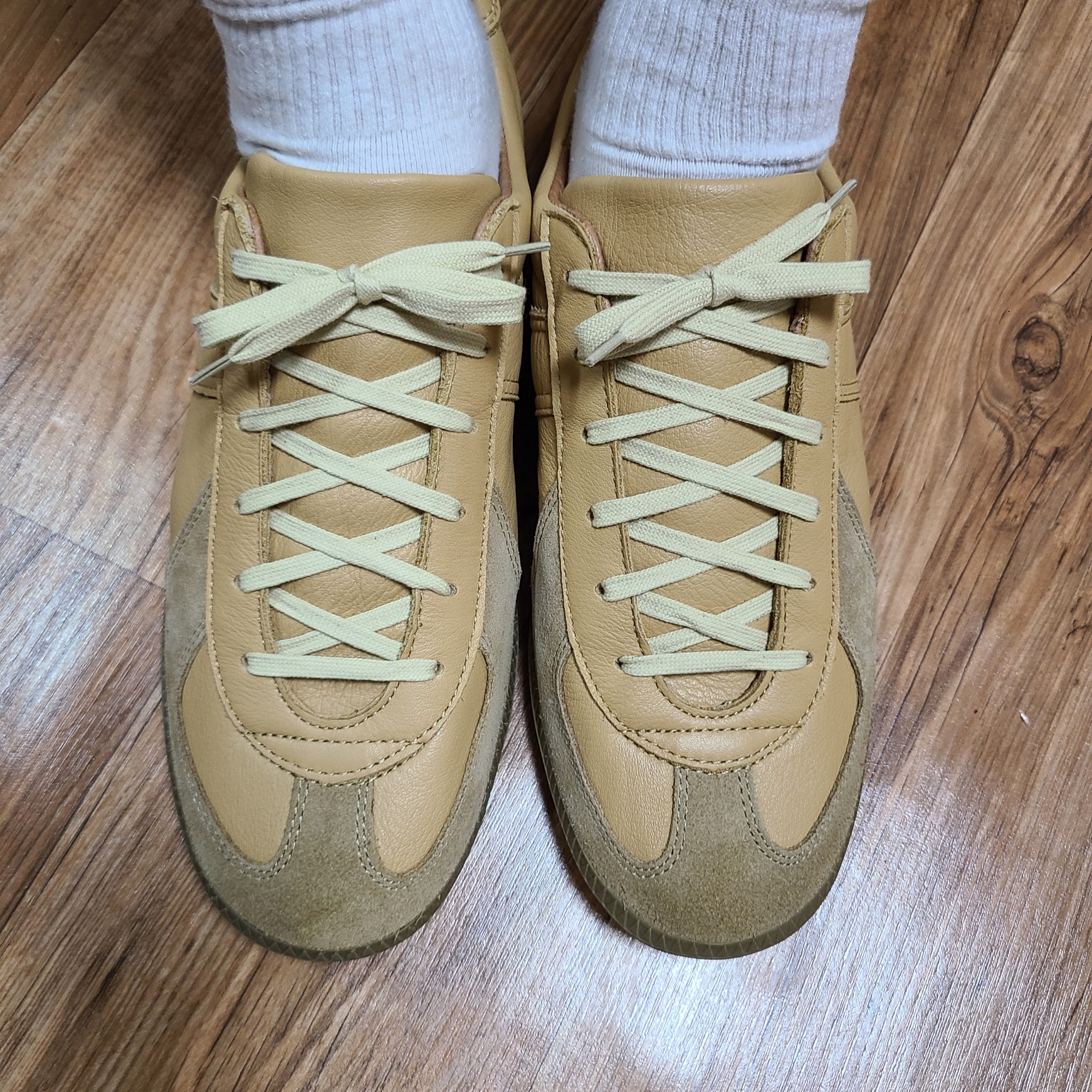 Reproduction of Found German Military Trainer 1700L Light Beige 착용 스타일
