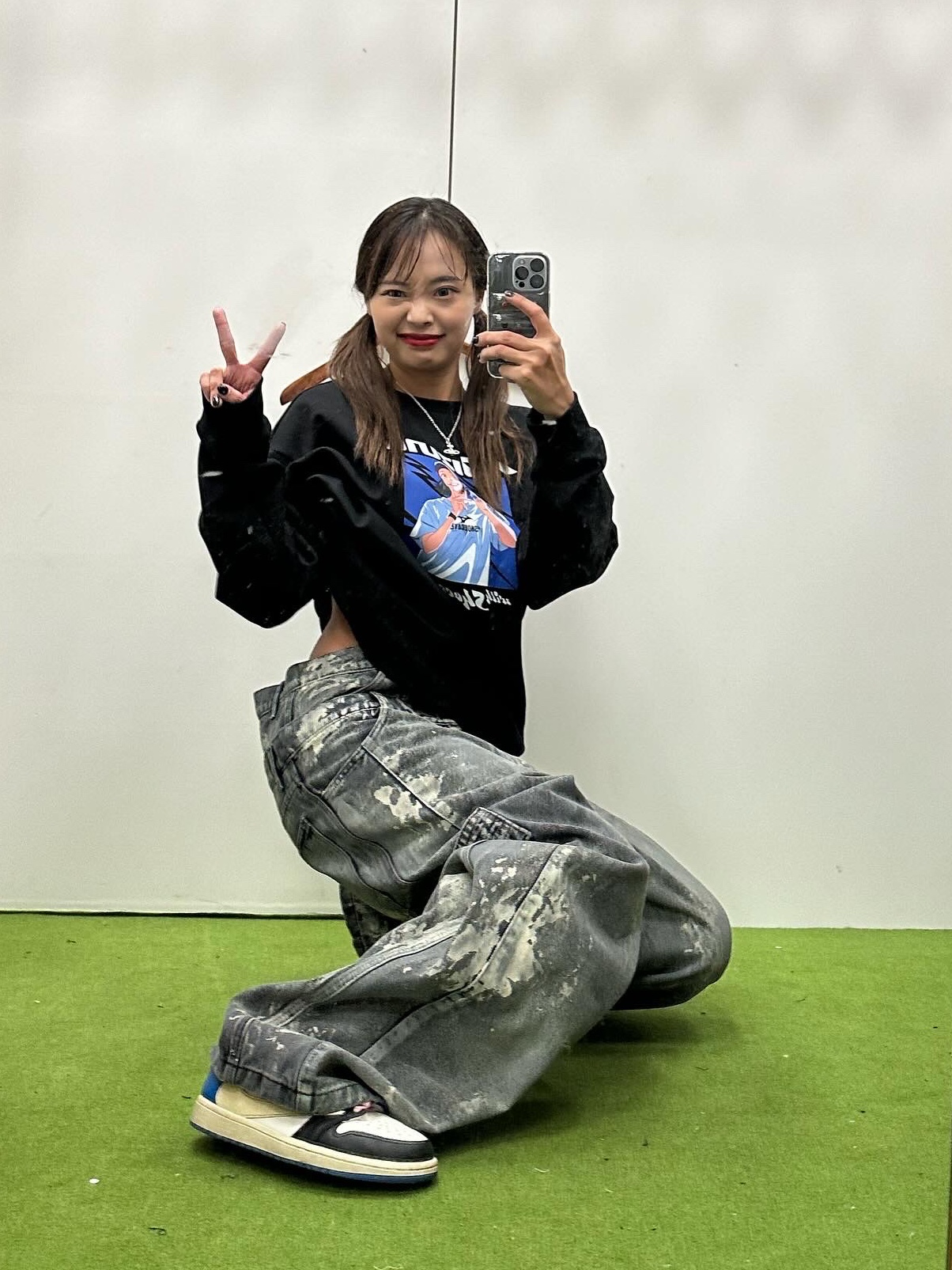 Jordan 1 x Travis Scott x Fragment Retro Low OG SP Military Blue, Vivienne Westwood Mayfair Bas Relief Pendant Silver 착용 스타일 - 6