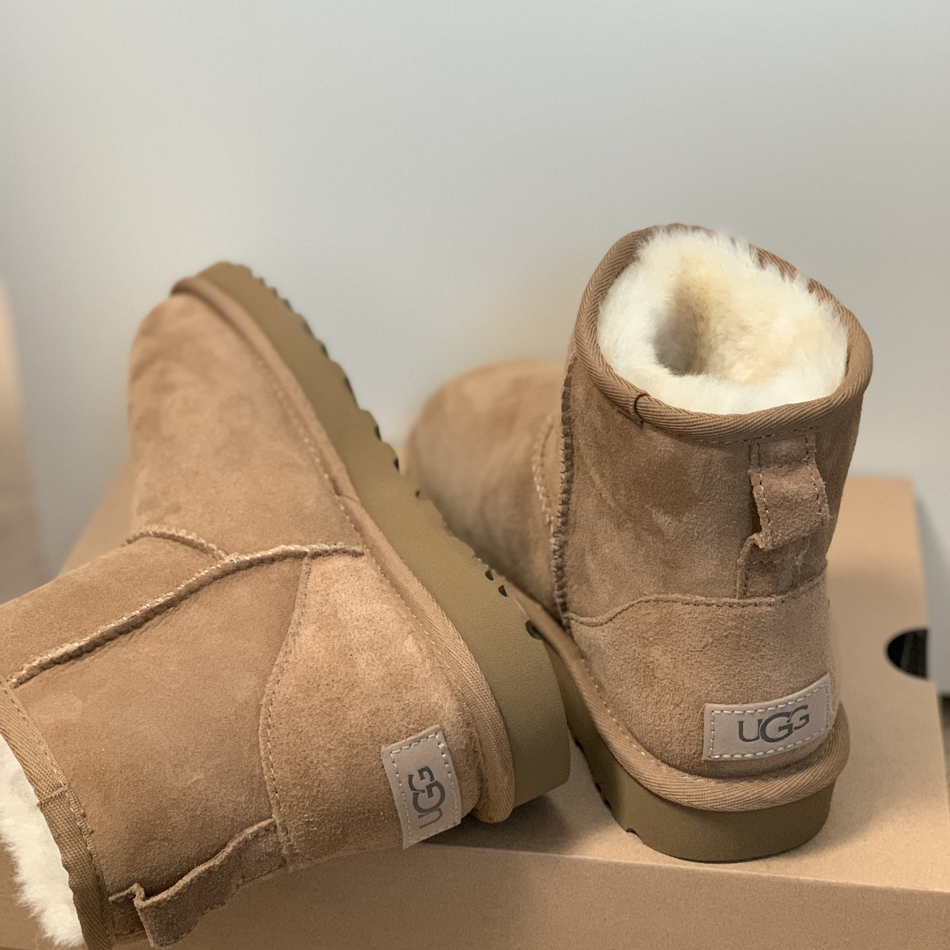 (W) UGG Classic Mini II Boots Chestnut 착용 스타일