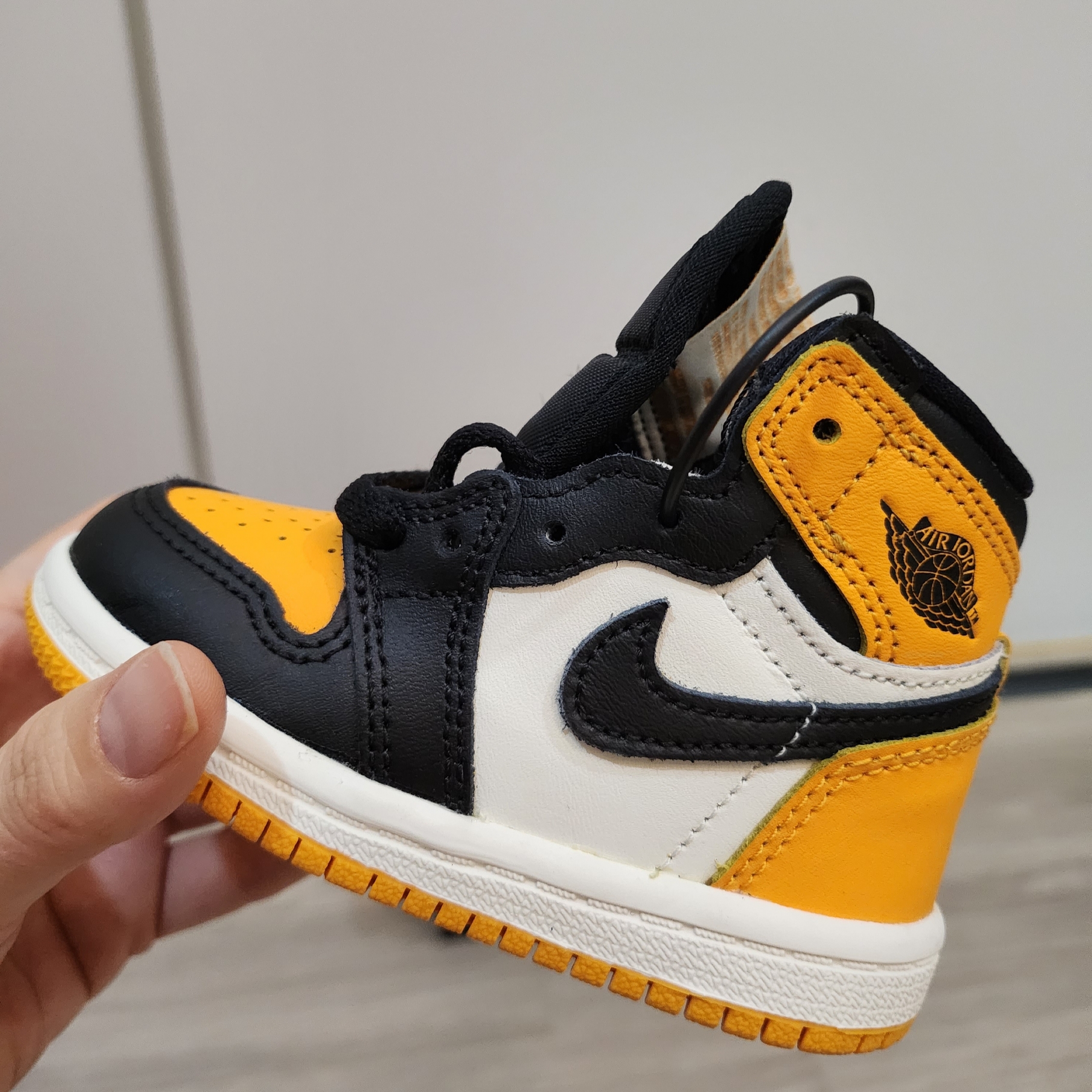 (TD) Jordan 1 Retro High OG Taxi 착용 스타일 - 2