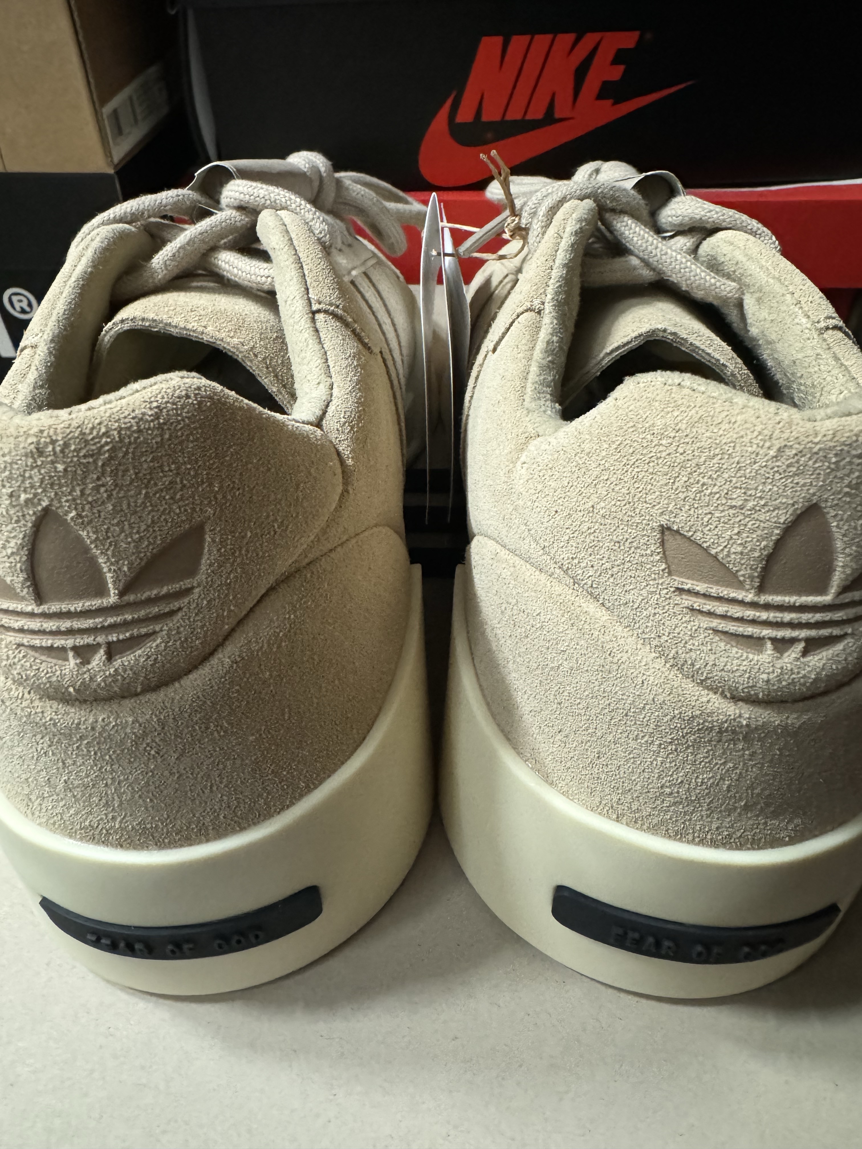Adidas x Fear of God Athletics 86 Low Clay, Adidas x Fear of God Athletics Heavy Fleece Sweatpants Black - KR Sizing 착용 스타일 - 2
