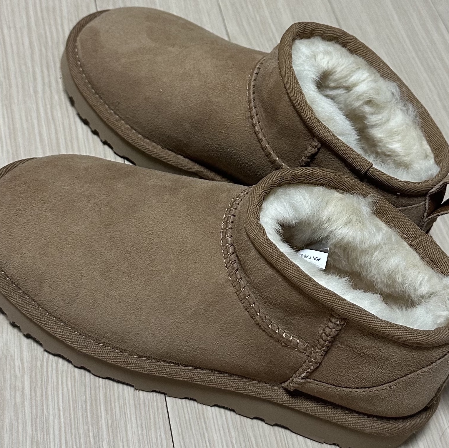 (W) UGG Classic Ultra Mini Boots Chestnut 착용 스타일