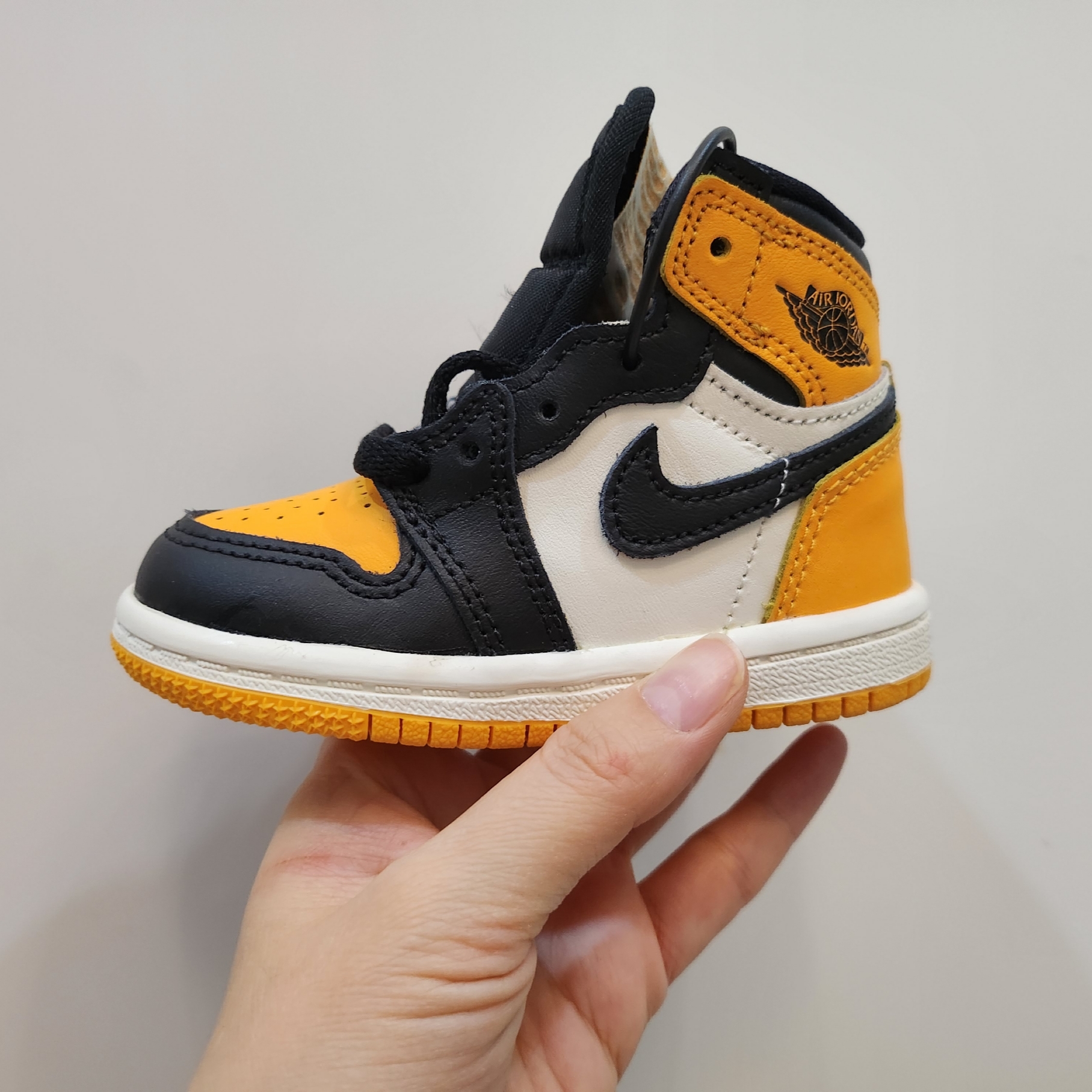 (TD) Jordan 1 Retro High OG Taxi 착용 스타일 - 1