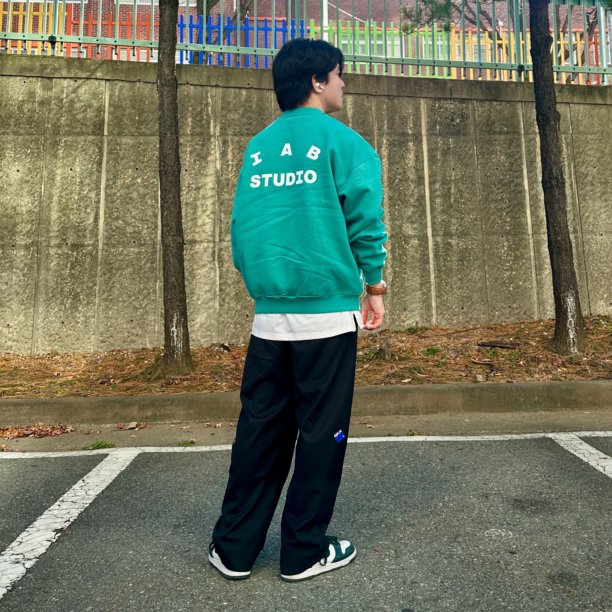 IAB Studio Rugby Sweatshirt Mint - The Hyundai Seoul Exclusive, Zara x Ader Error Tapered Trousers Black 착용 스타일 - 2