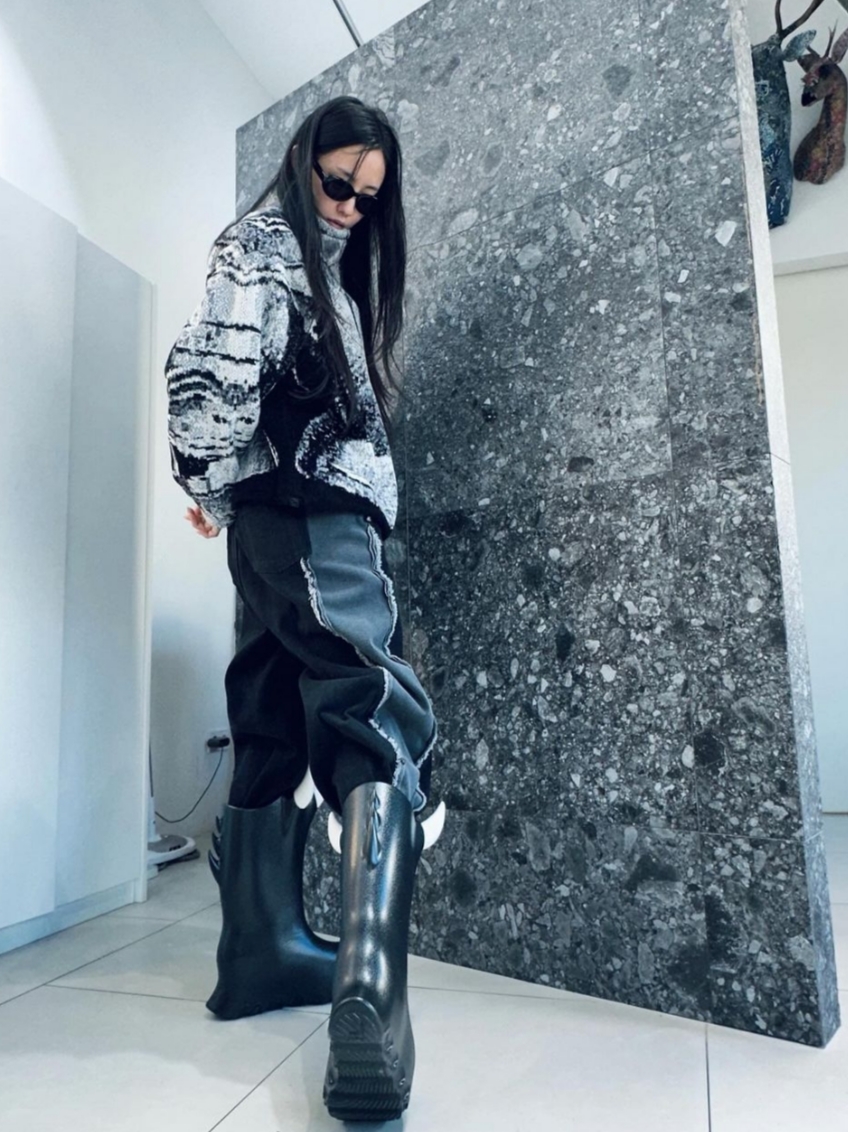 Fila x Thug Club Dragon Boots Black 착용 스타일 - 3