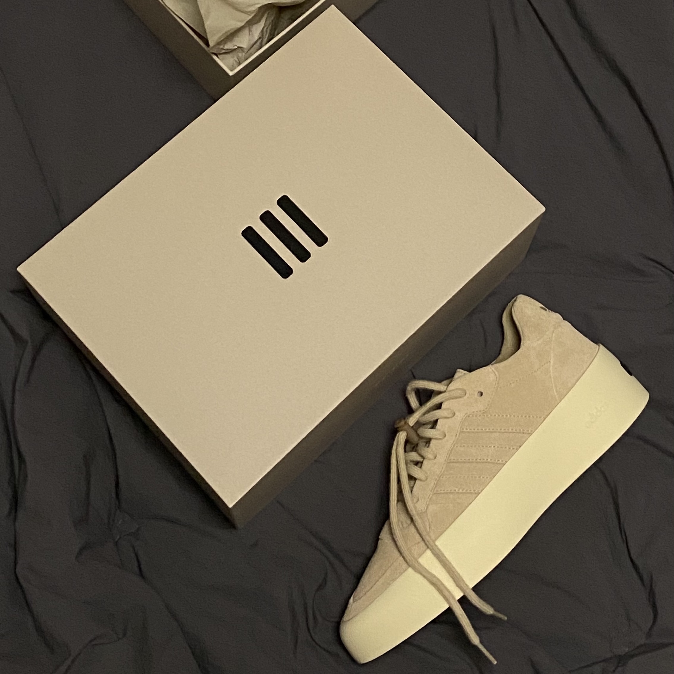 Adidas x Fear of God Athletics 86 Low Clay 착용 스타일