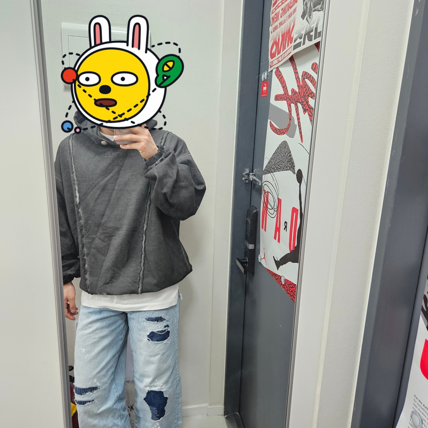 Thug Club x Fila Stitch Logo Snap Hoodie Charcoal Grey 착용 스타일
