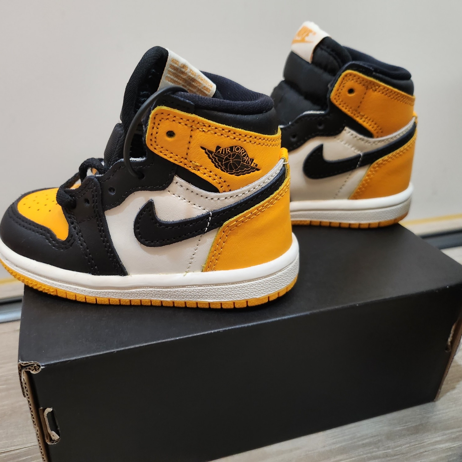 (TD) Jordan 1 Retro High OG Taxi 착용 스타일 - 3