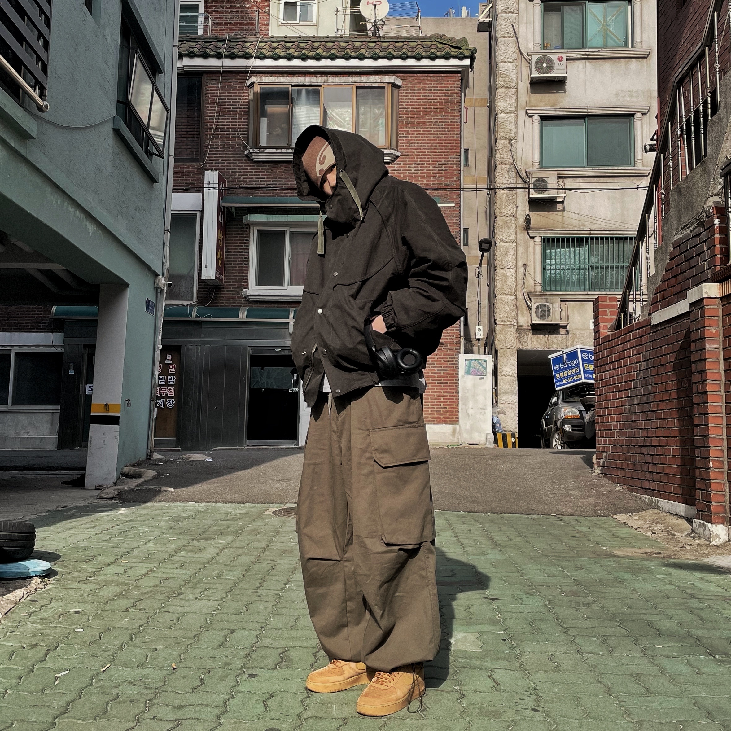 Sansan Gear Logo Beanie Brown - 22FW, Sony WH-1000XM4 Black (Korean Ver.) 착용 스타일 - 1