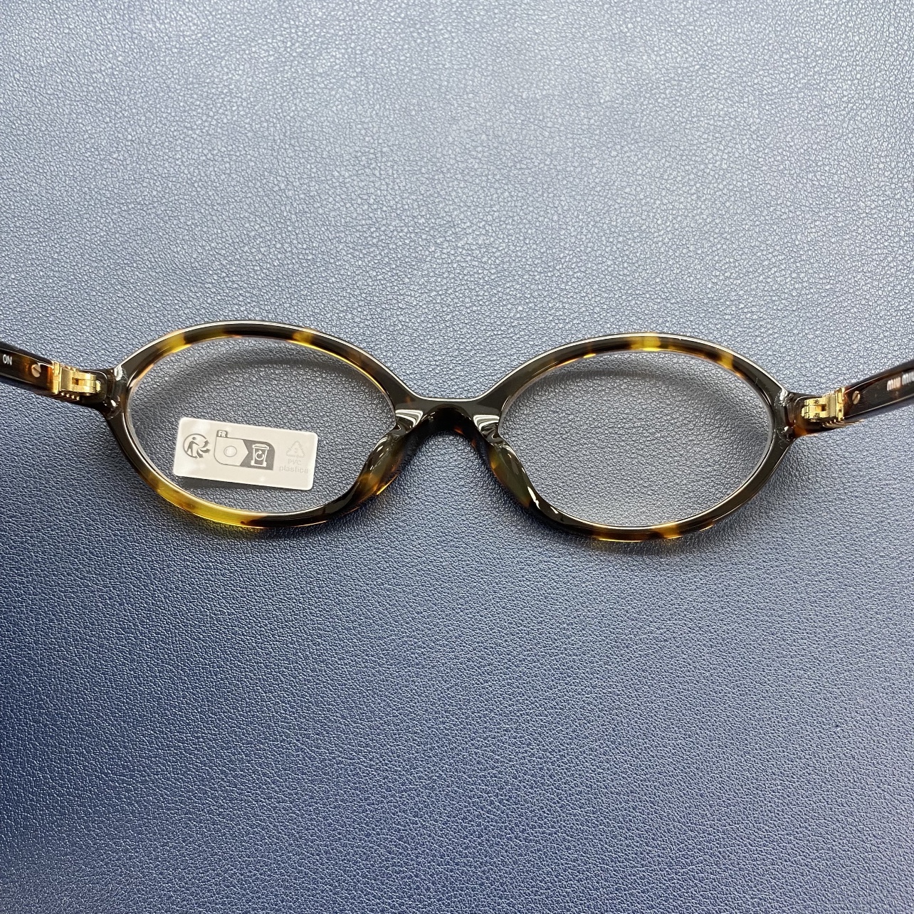 (W) Miu Miu Regard sunglasses Blue Lenses Honey Tortoiseshell Acetate Alternative fit 착용 스타일 - 3