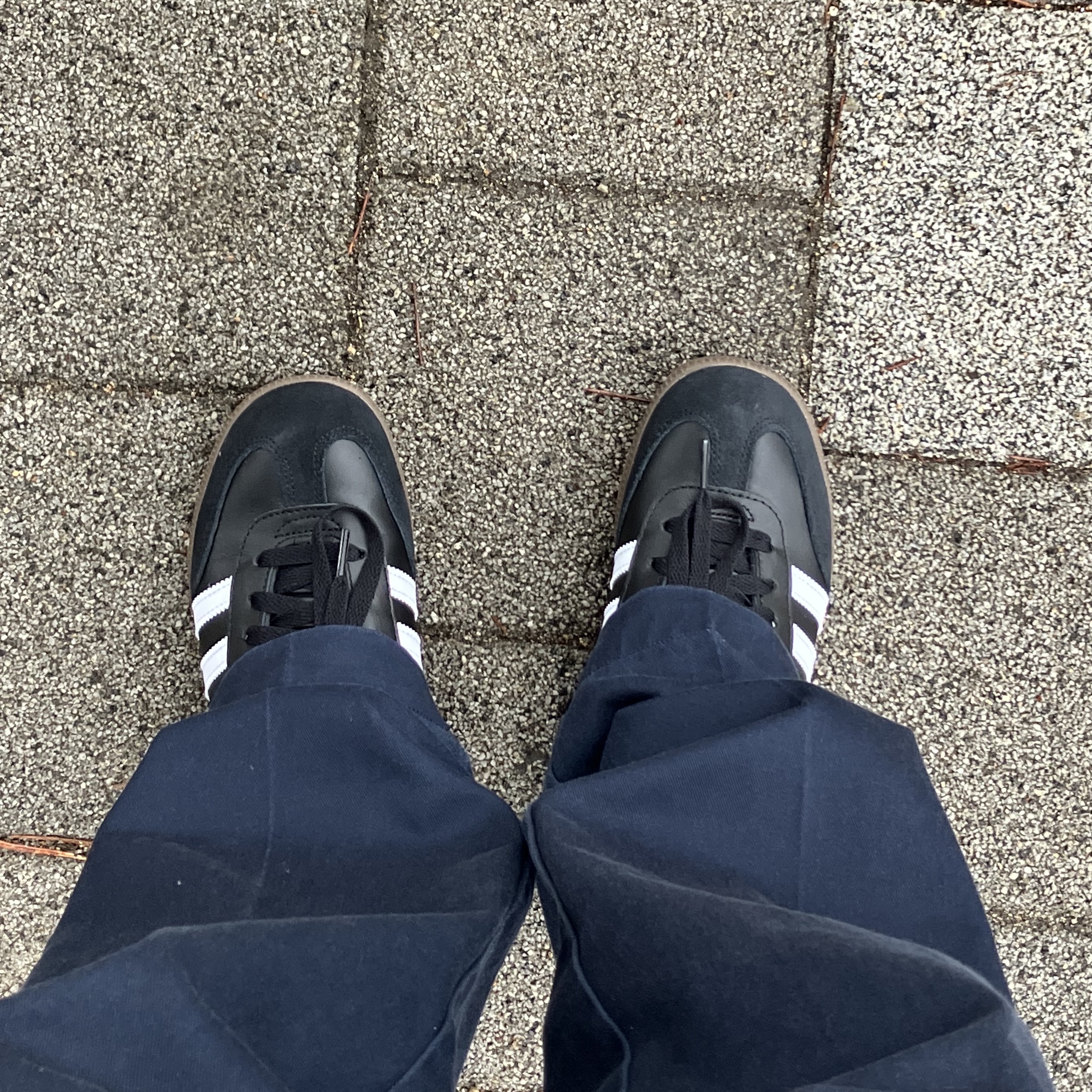 (J) Adidas Samba Classic Core Black 착용 스타일 - 1