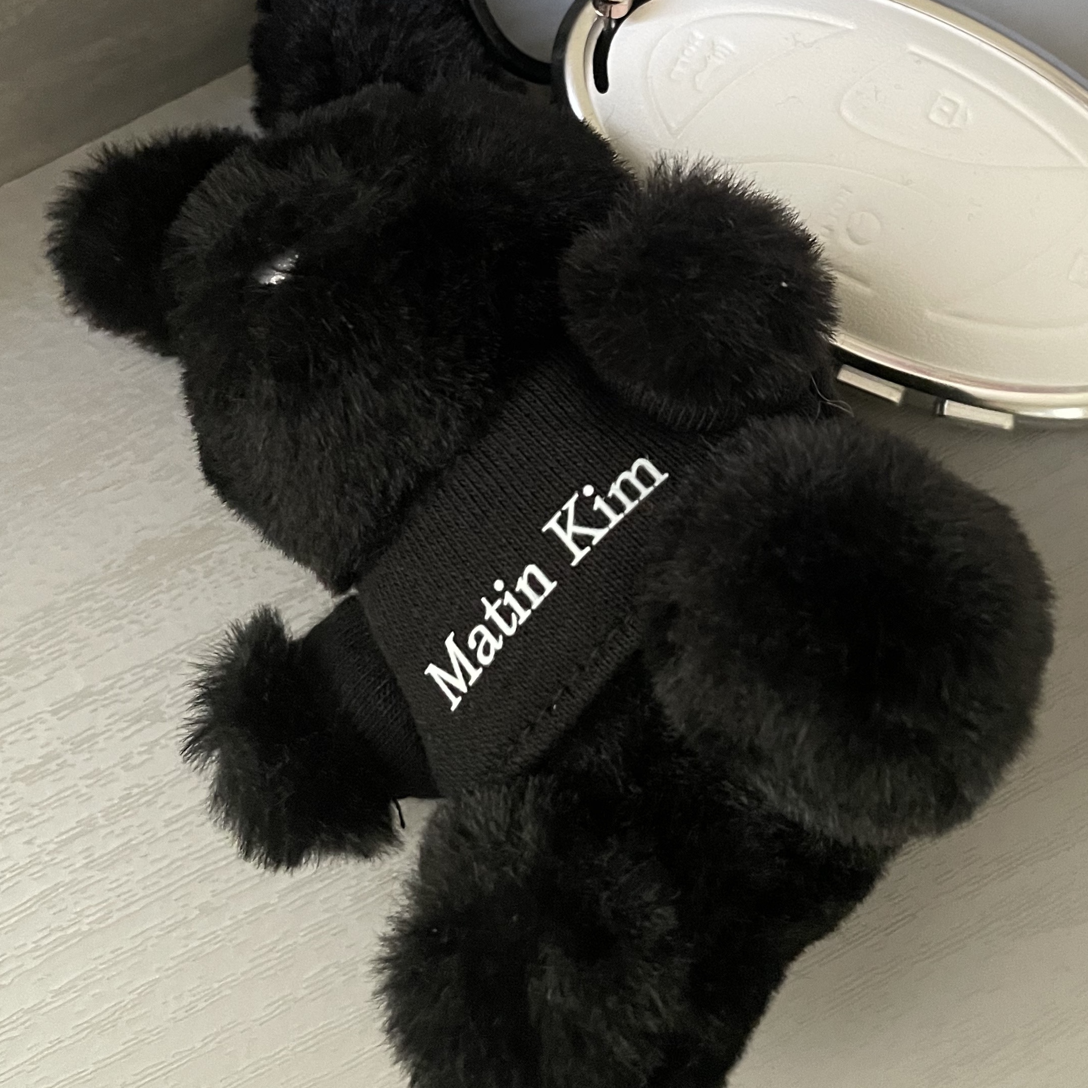 Matin Kim Black Bunny Toy Keyring Black 착용 스타일