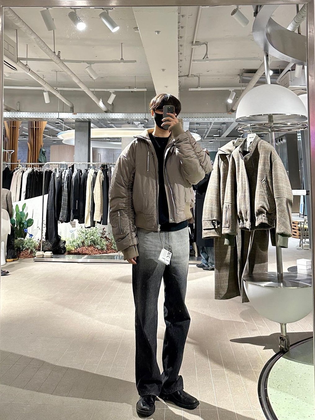 Haleine Highneck Bomber Padding Khaki Beige, Haleine Highneck Bomber Padding Black 착용 스타일