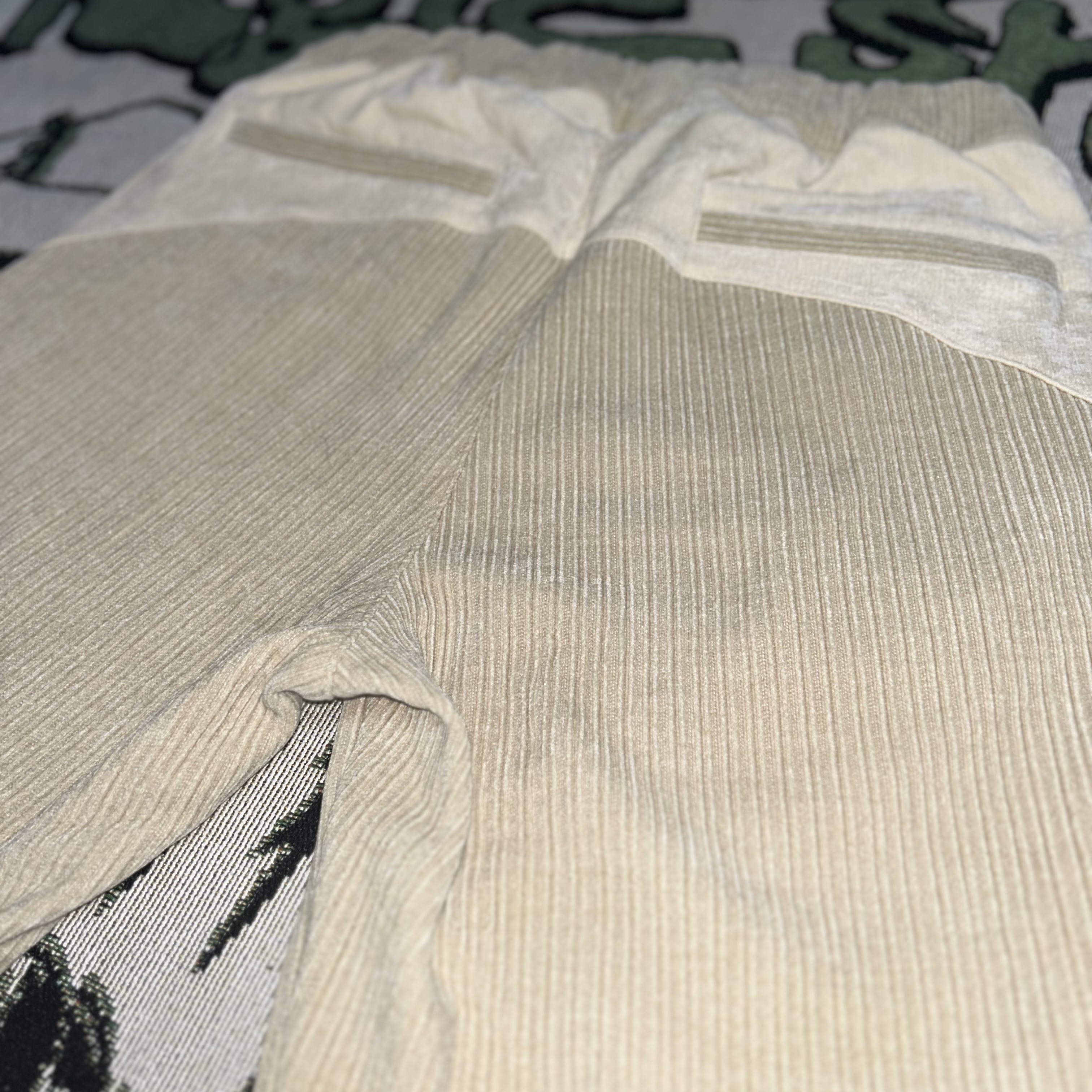 Xlim Ep.2 01 Trouser Ivory 착용 스타일 - 8