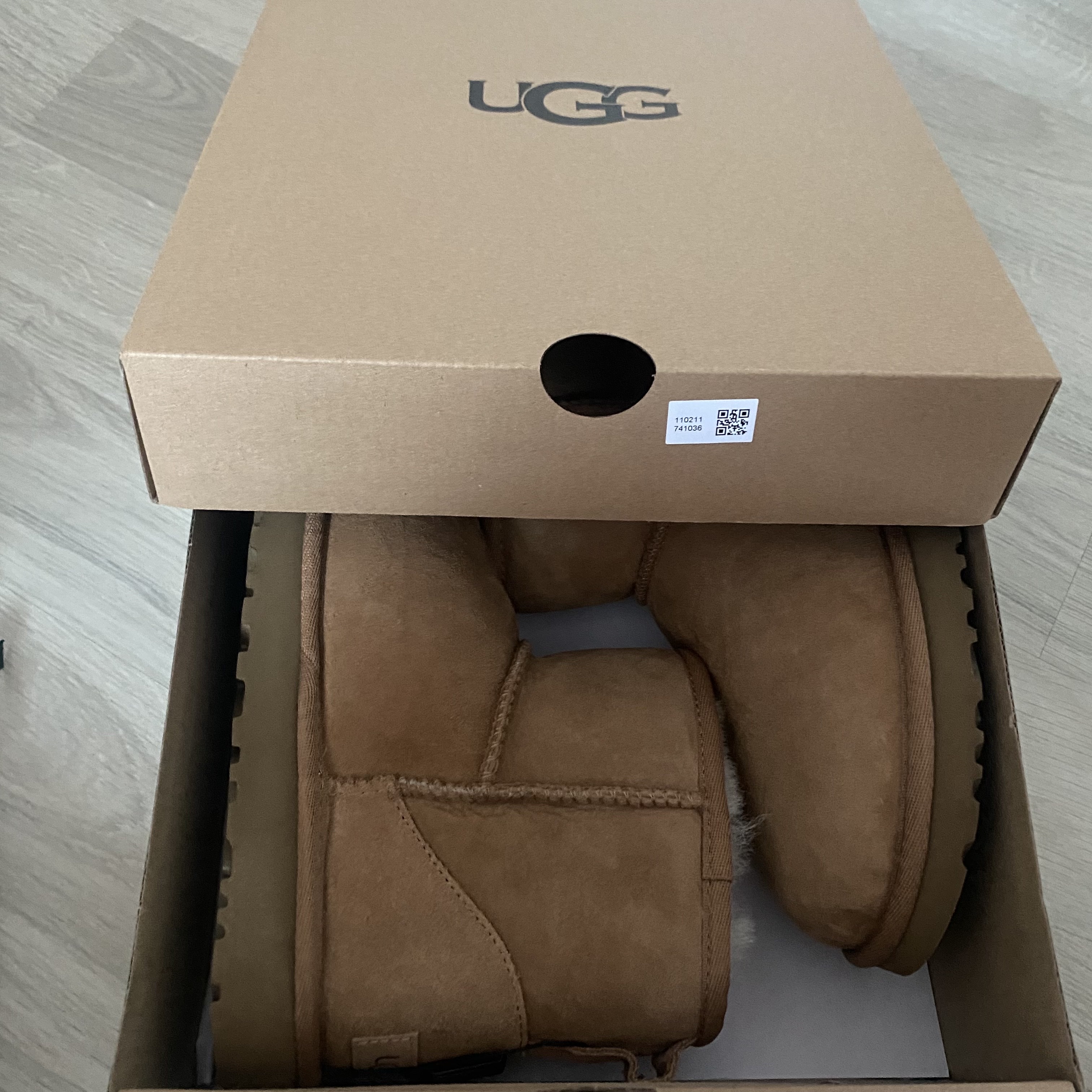 (W) UGG Classic Mini II Boots Chestnut 착용 스타일 - 1