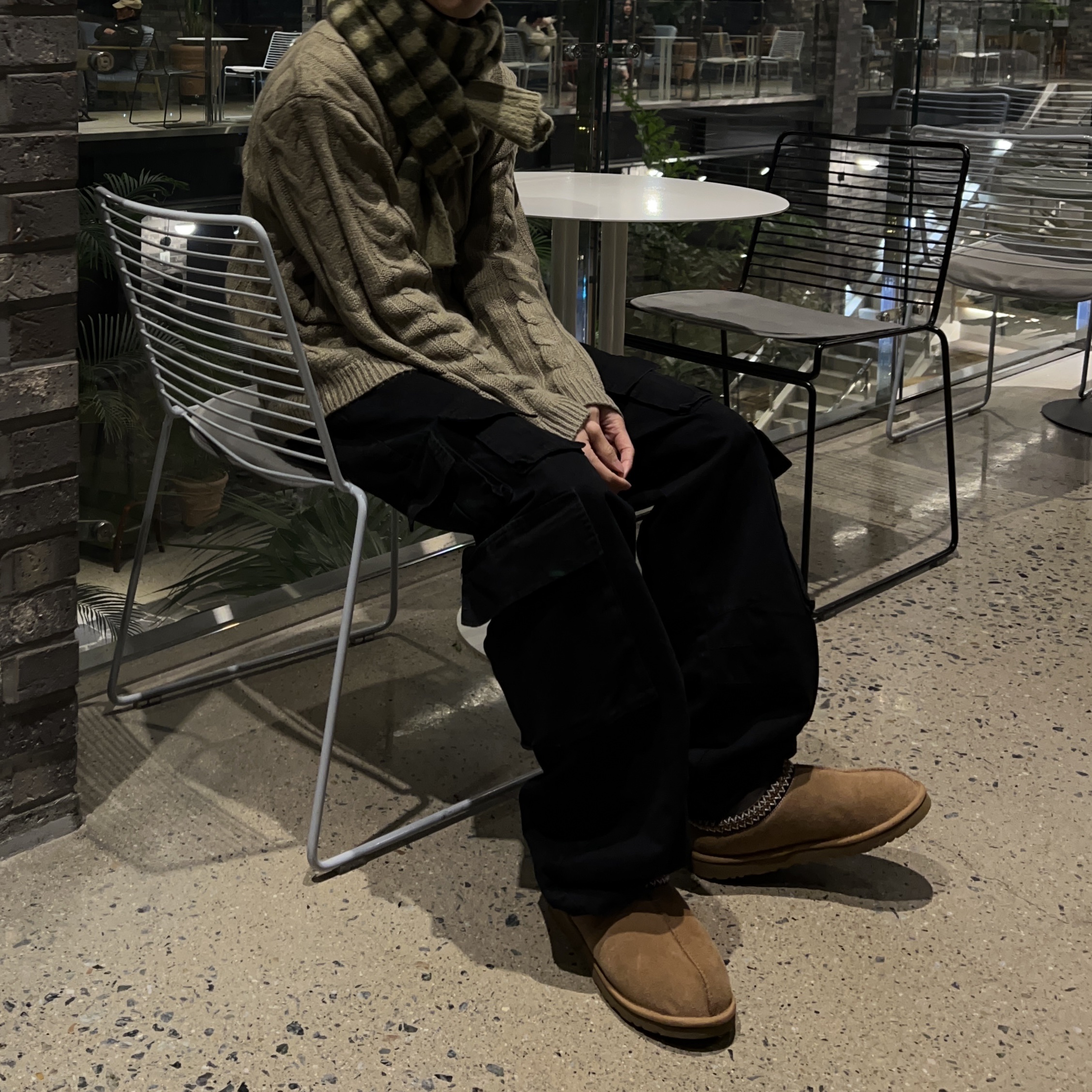 Sansan Gear Logo Beanie Brown - 22FW, UGG Tasman Slipper Chestnut 착용 스타일 - 3