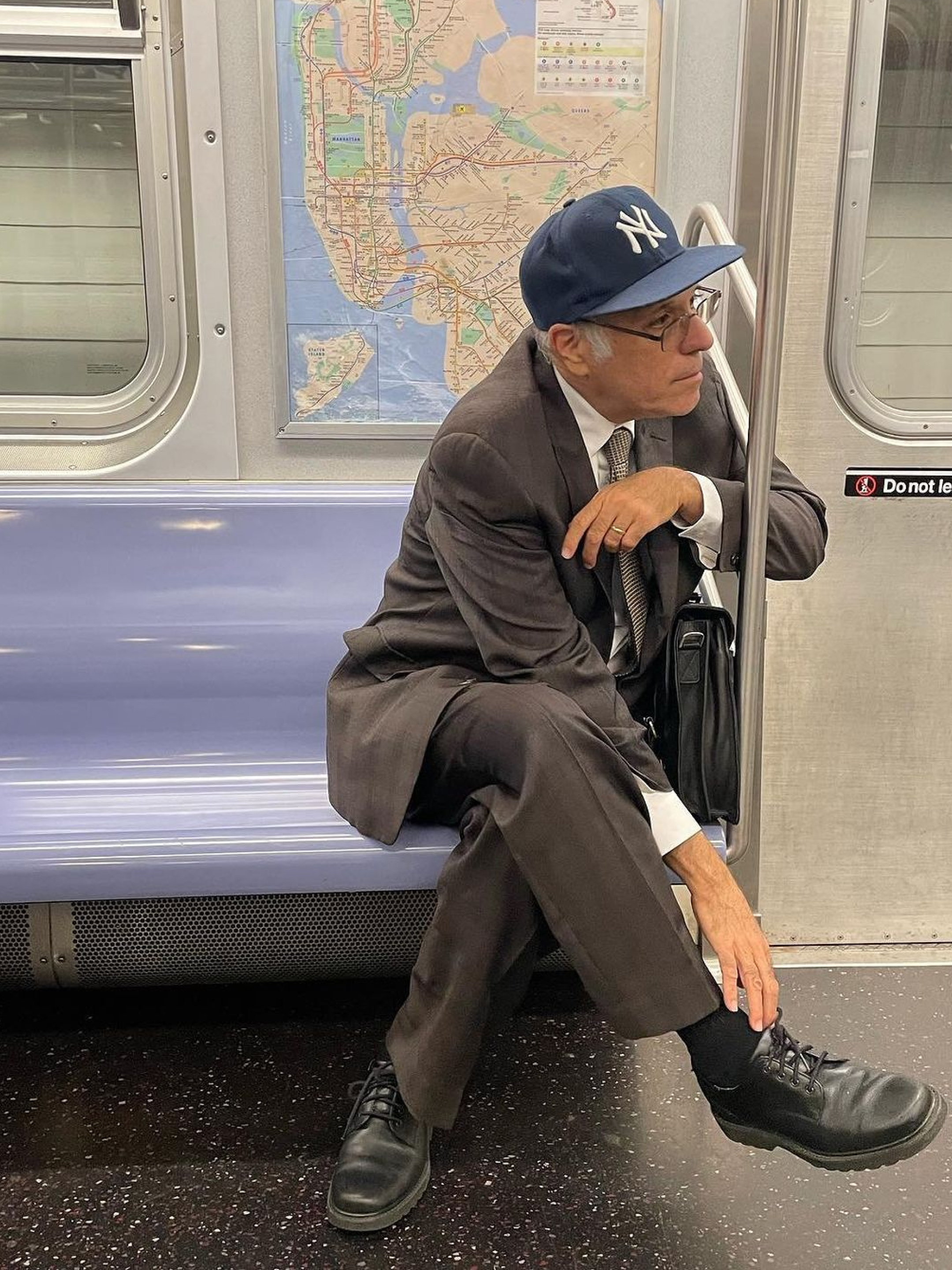 Thisisneverthat x New Era x MLB New York Yankees 9FIFTY Retro Crown Cap Navy, Aime Leon Dore x New Era Yankees Ballpark Hat Botanical Green 착용 스타일 - 5