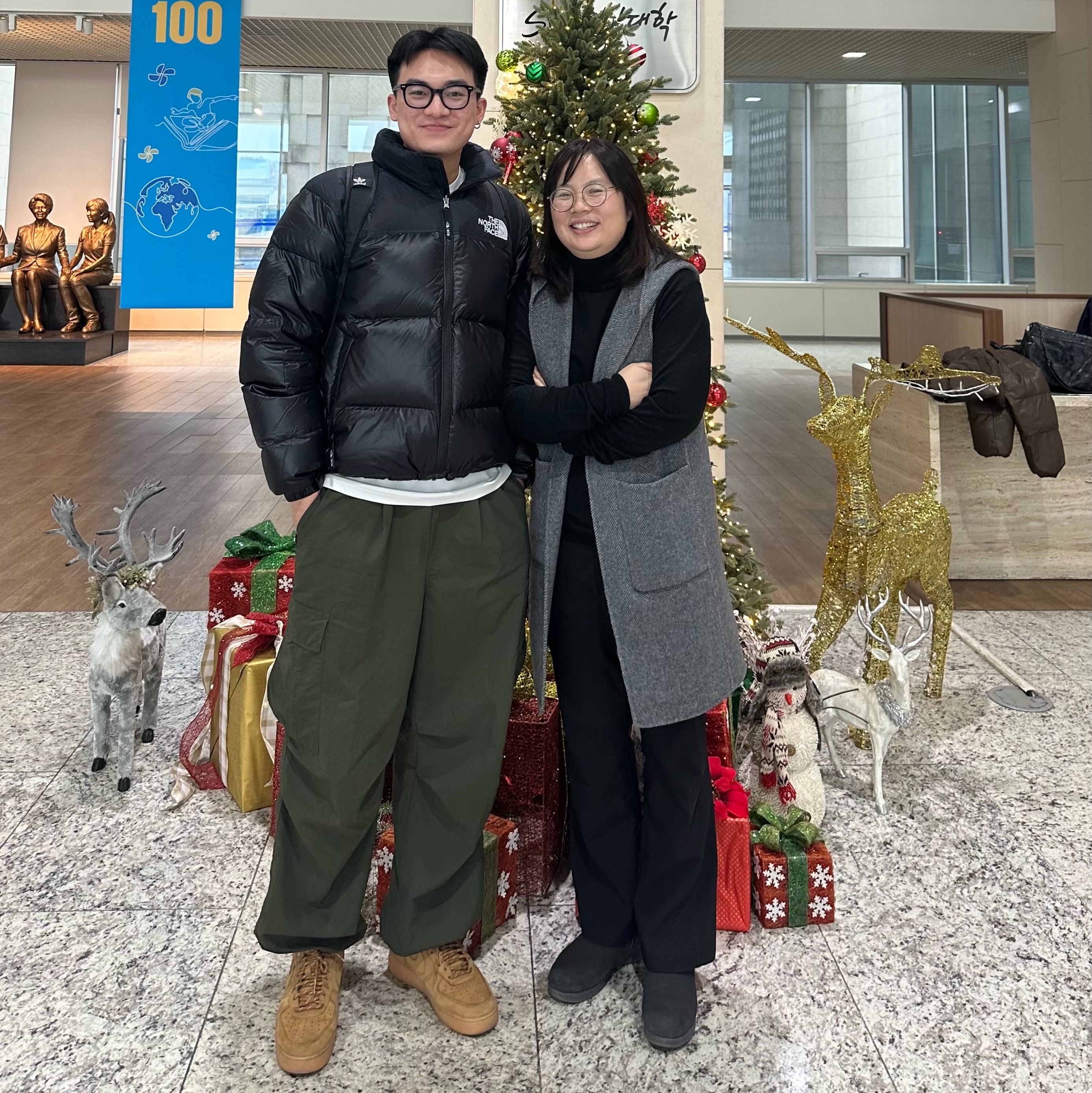 The North Face 1996 Eco Nuptse Jacket Real Black, Nike Air Force 1 '07 WB Flax 착용 스타일