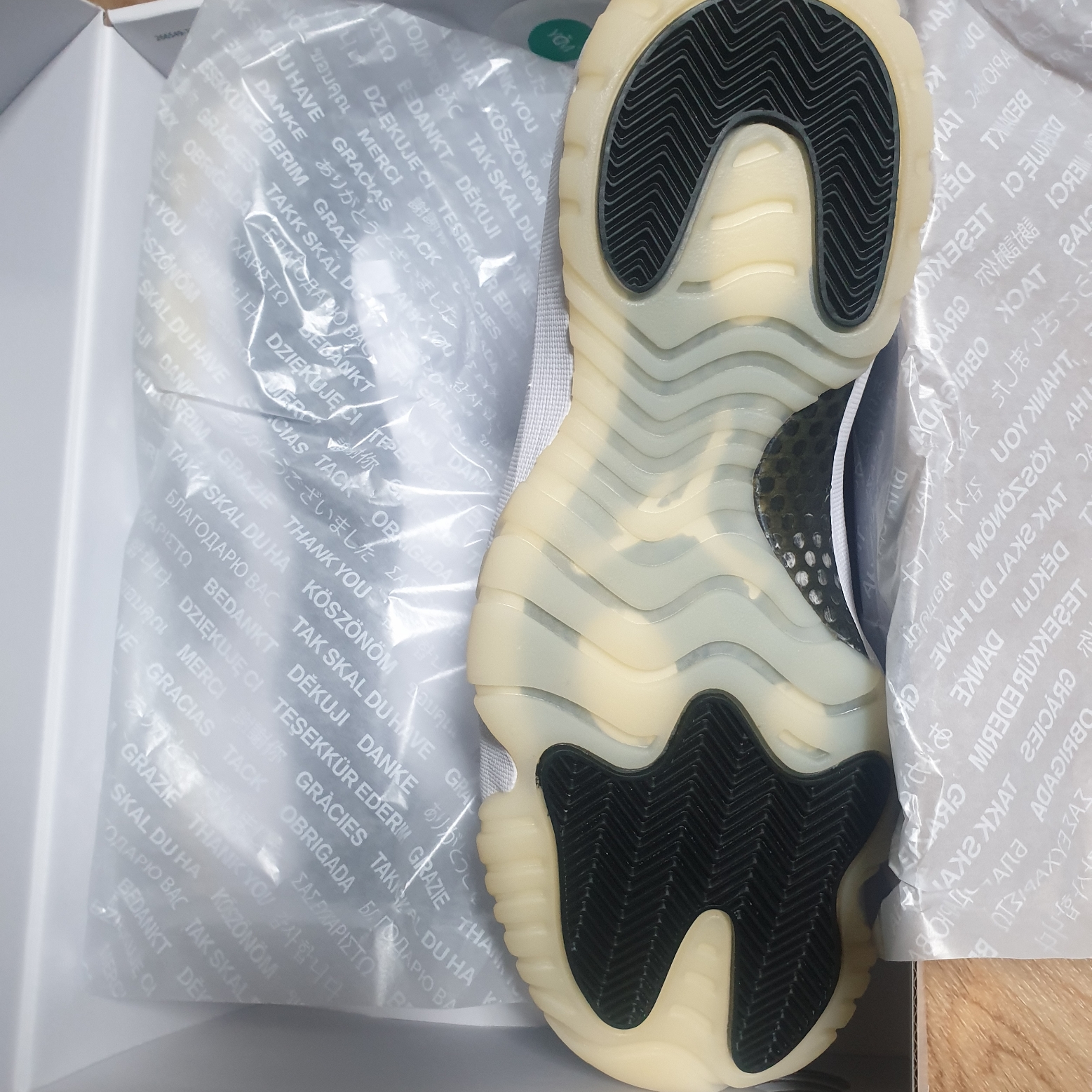 Jordan 11 Retro Gratitude 착용 스타일