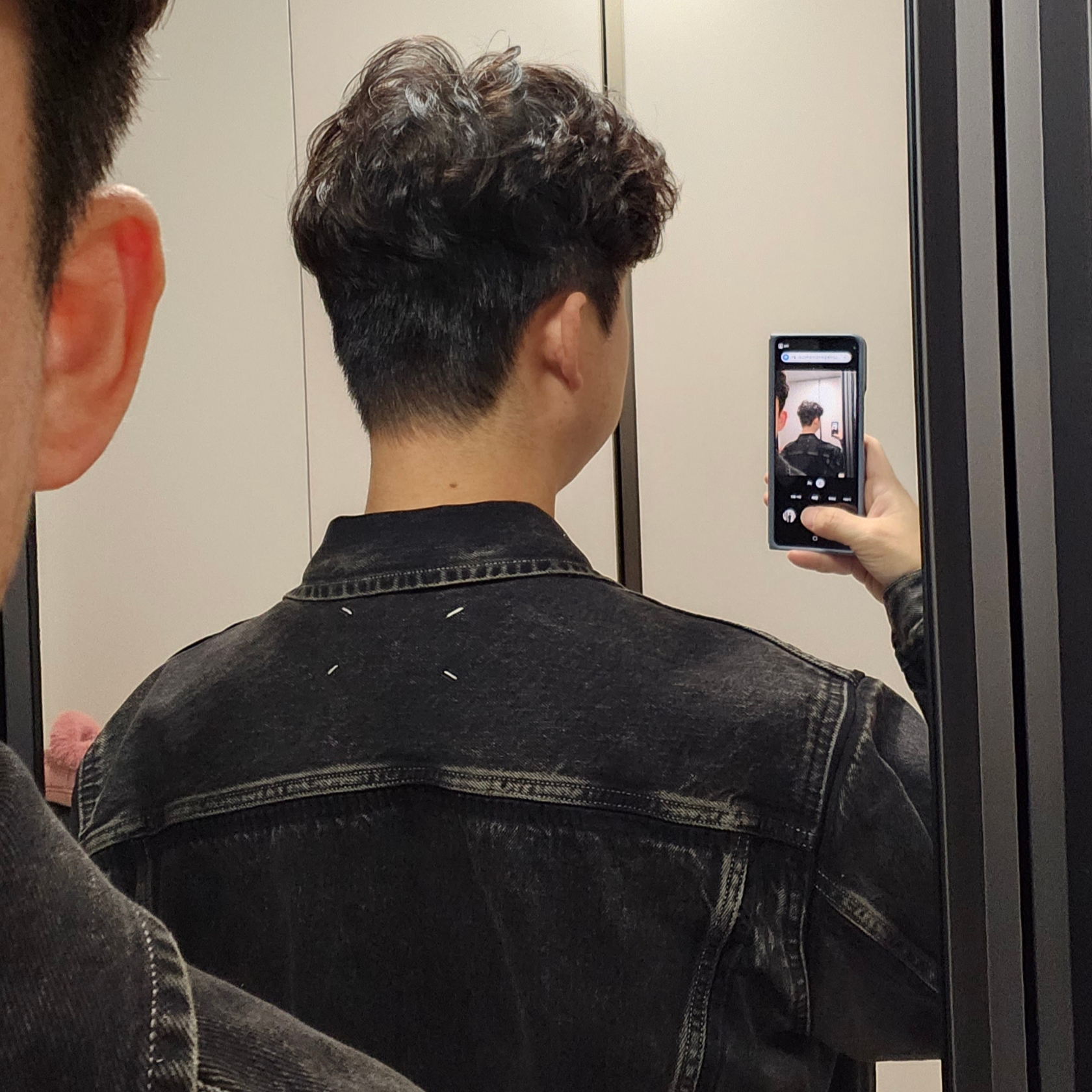 Maison Margiela Paint Denim Jacket Black 착용 스타일 - 5