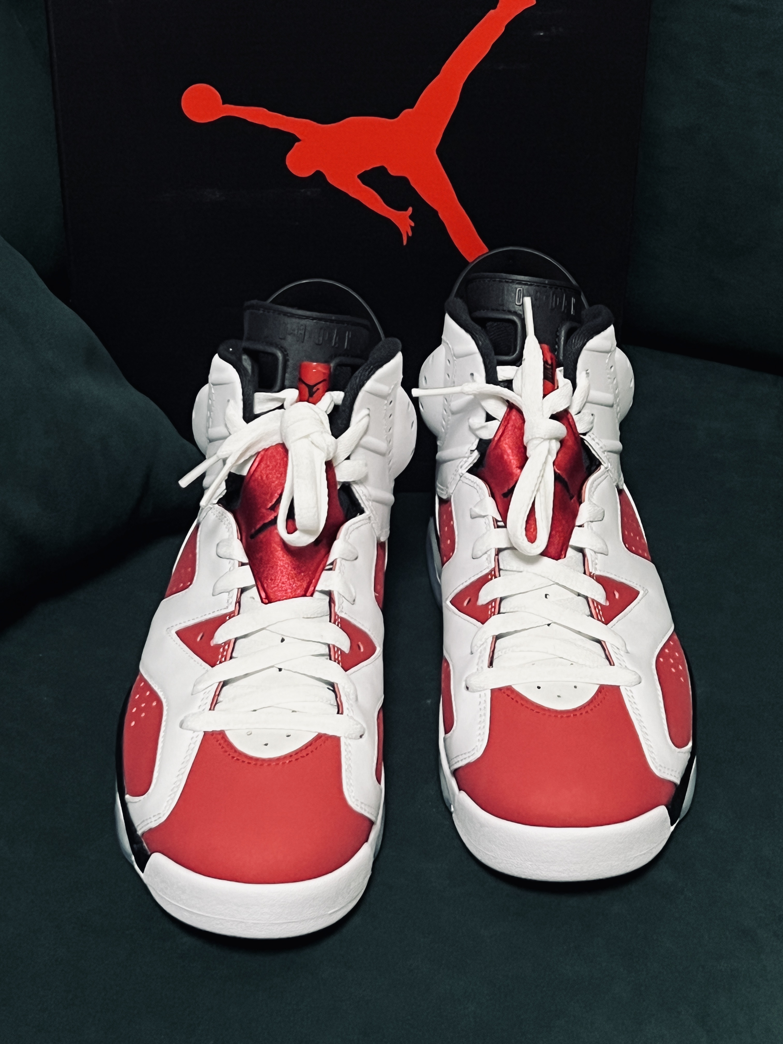 Jordan 6 Retro Carmine 2021 착용 스타일 - 1