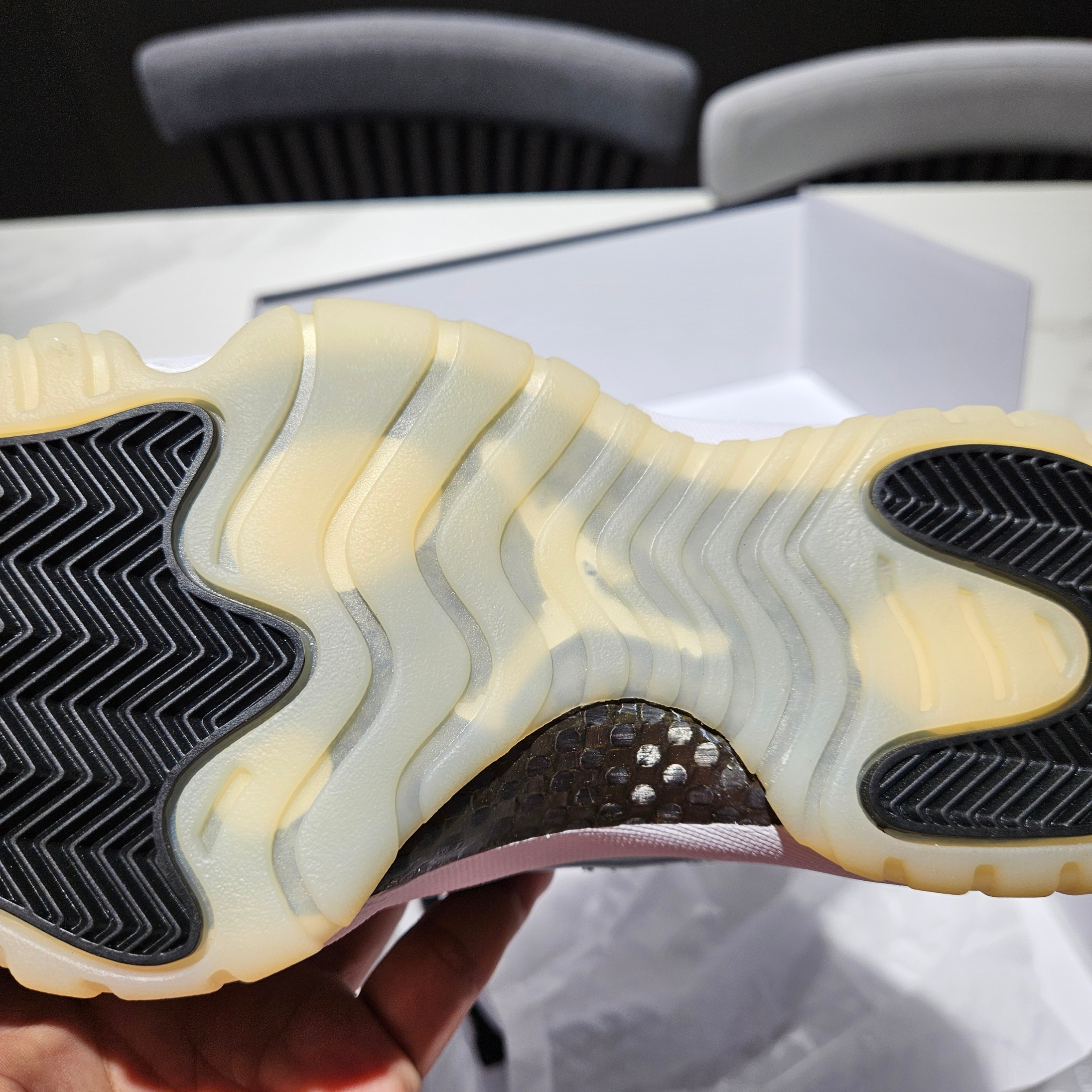 Jordan 11 Retro Gratitude 착용 스타일 - 3