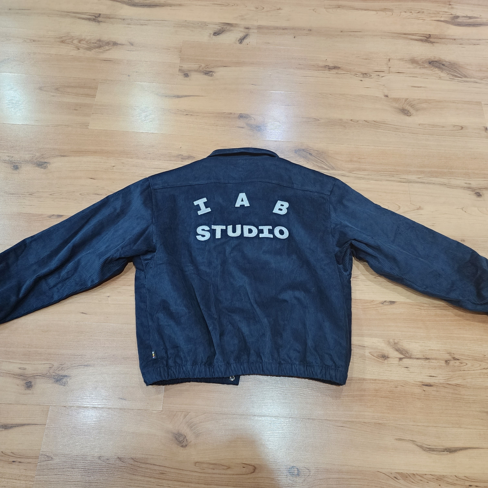 IAB Studio Corduroy Jacket Midnight Blue 착용 스타일 - 3