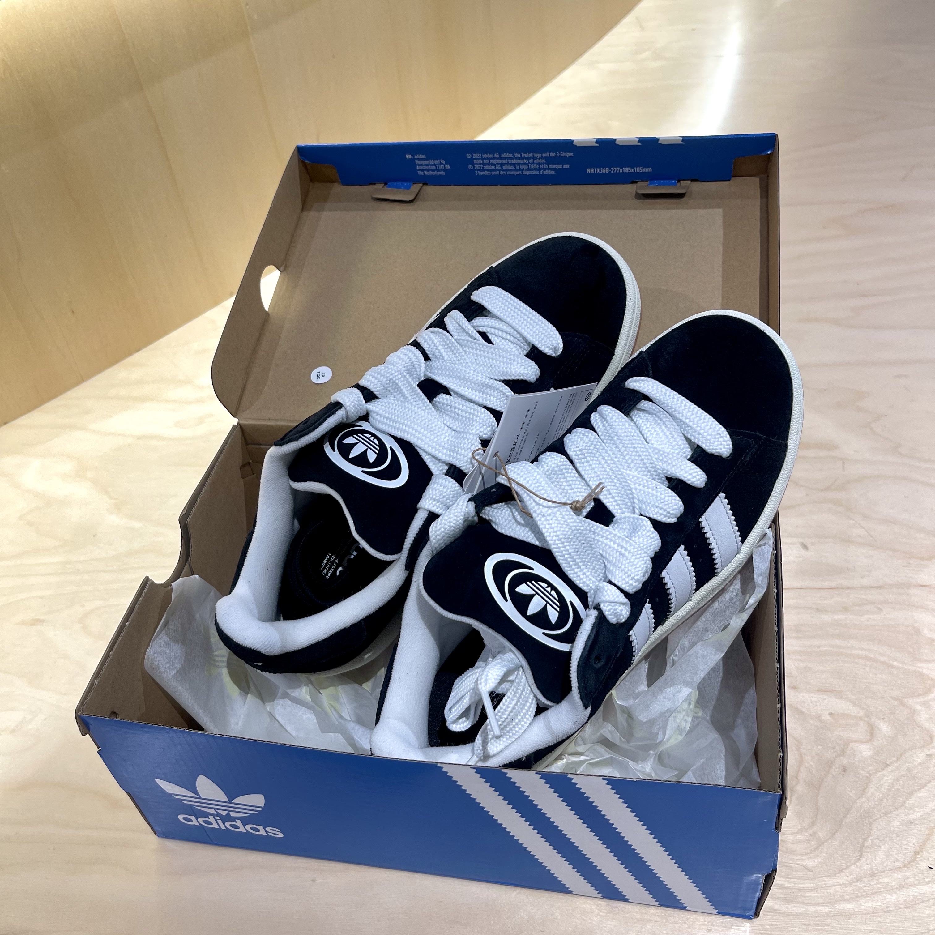 Adidas Campus 00s Core Black Cloud White 착용 스타일 - 2