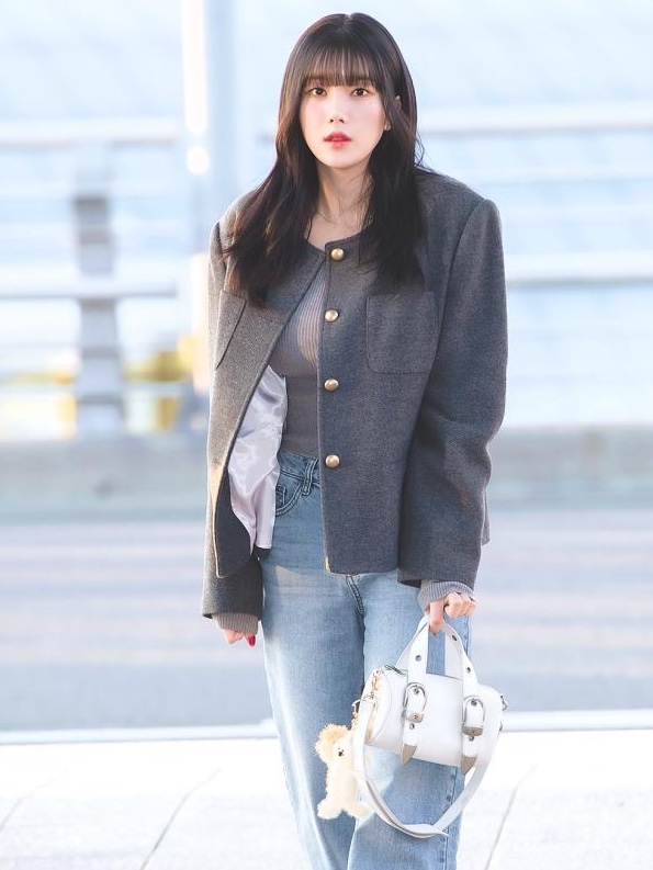 Margesherwood Wood Keyring White 착용 스타일