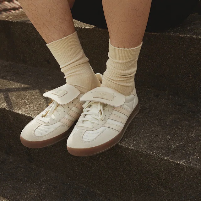 Adidas x Foot Industry Gazelle Indoor Off White Sand Strata 착용 스타일