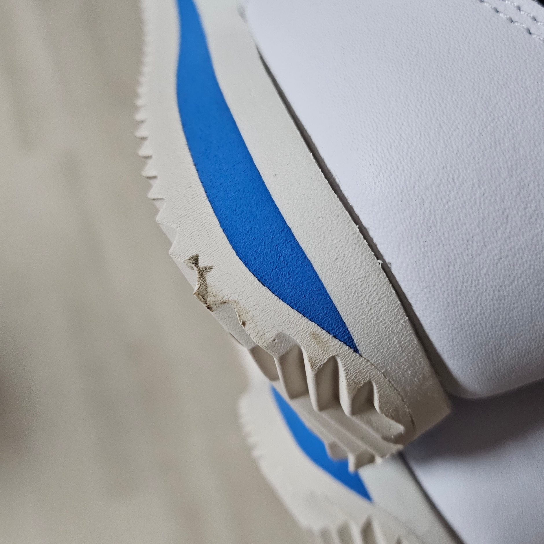 (W) Nike Cortez White and Black 착용 스타일 - 1