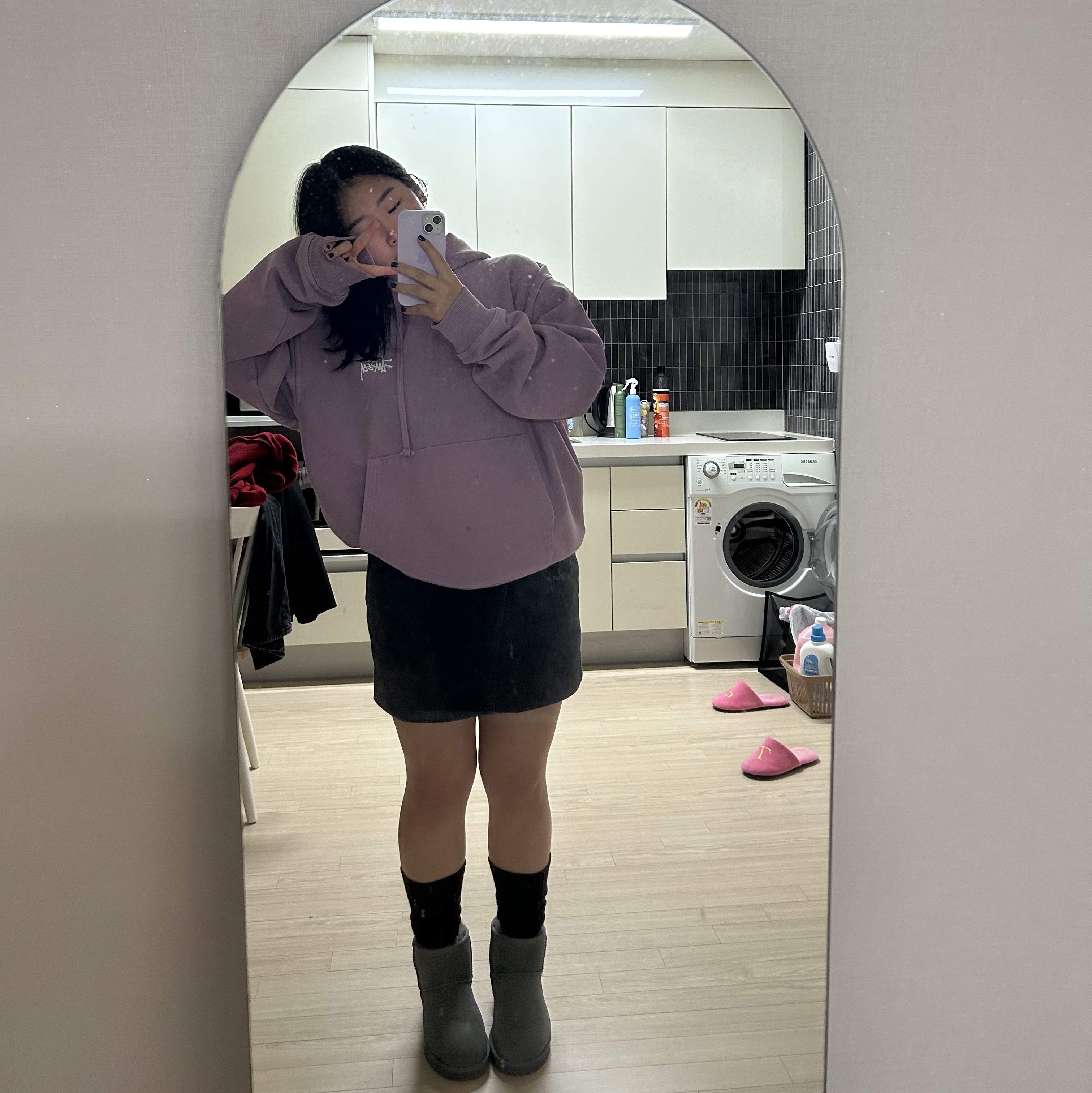 Stussy Basic Stussy Hoodie Orchid 2022, (W) UGG Classic Mini II Boots Grey 착용 스타일