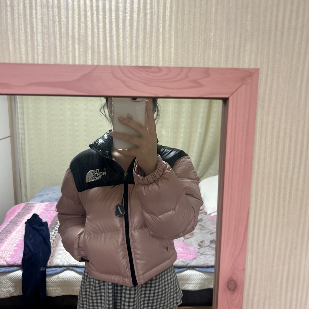 (W) The North Face Nuptse Short Jacket Pastel Pink 착용 스타일