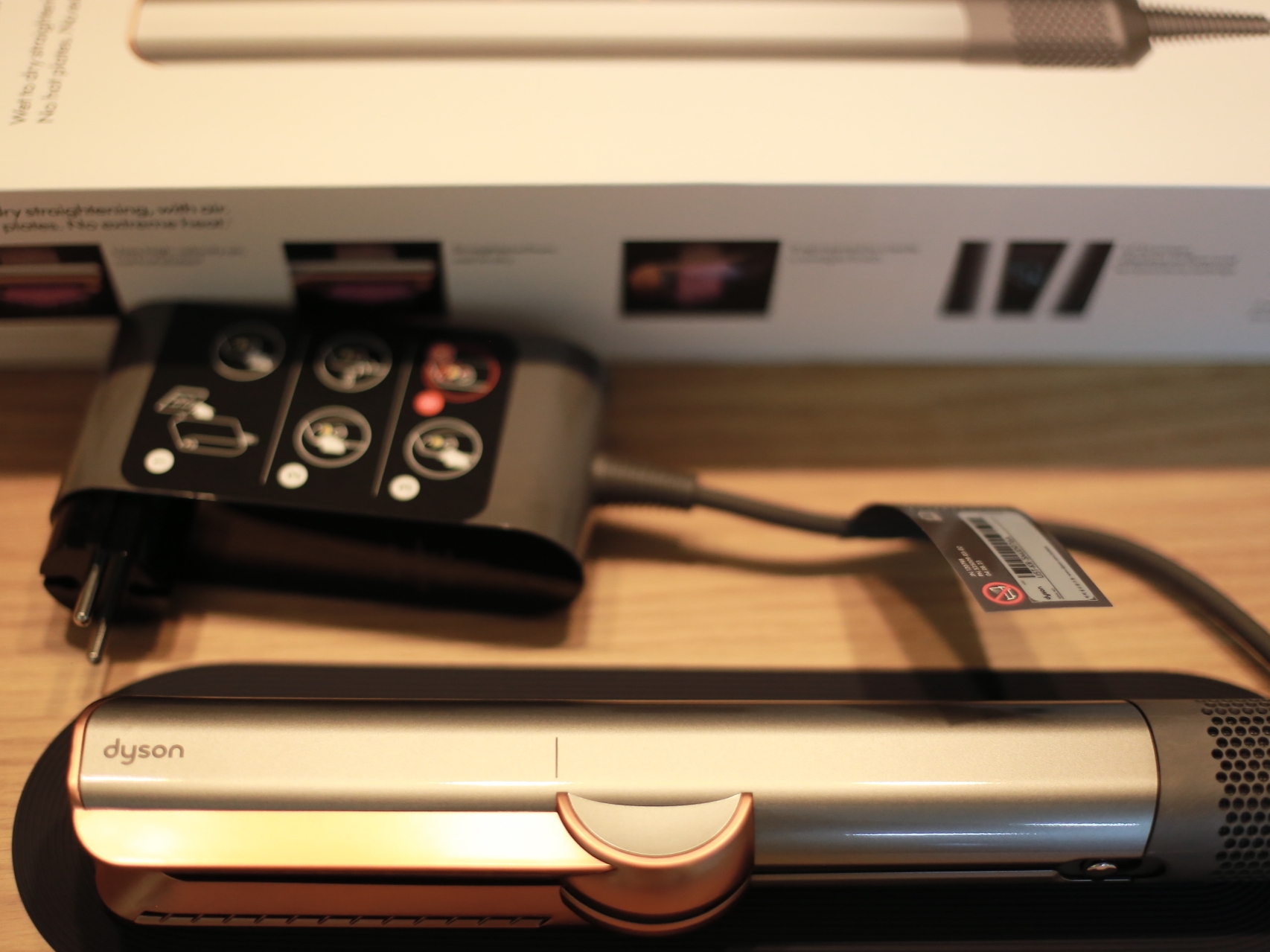 Dyson Airstrait Straightener Nickel Copper (Korean Ver.) 착용 스타일 - 2