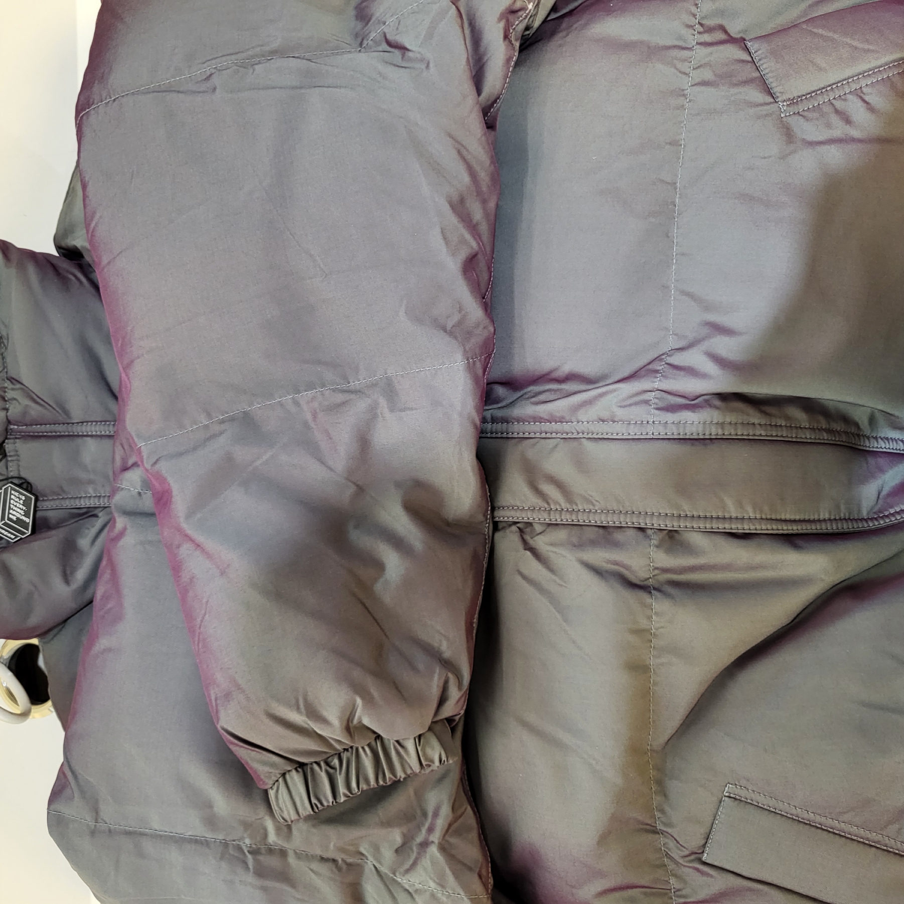 Essentials Puffer Jacket Iridescent - 20SS 착용 스타일 - 1