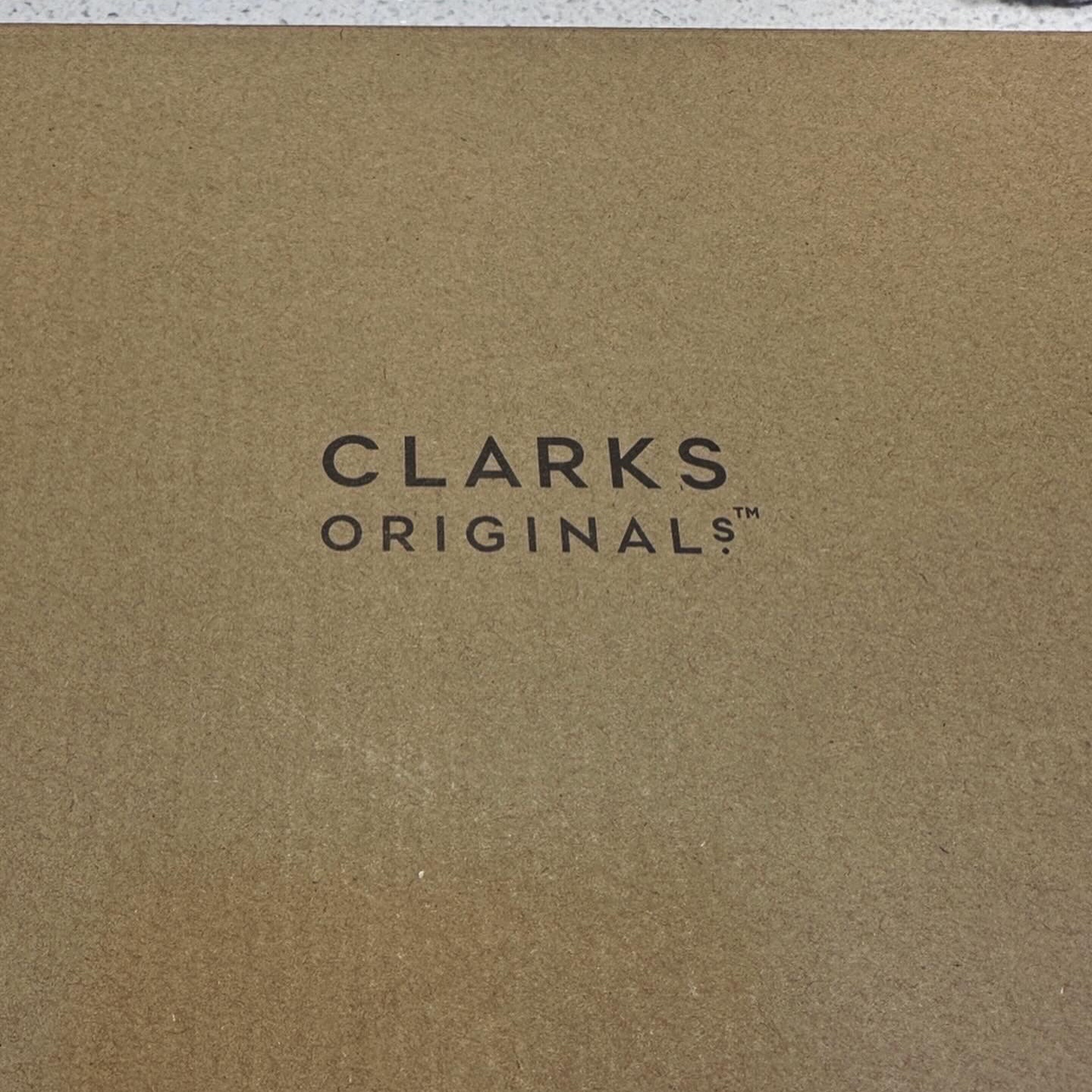 Clarks Wallabee Black Suede 착용 스타일 - 1