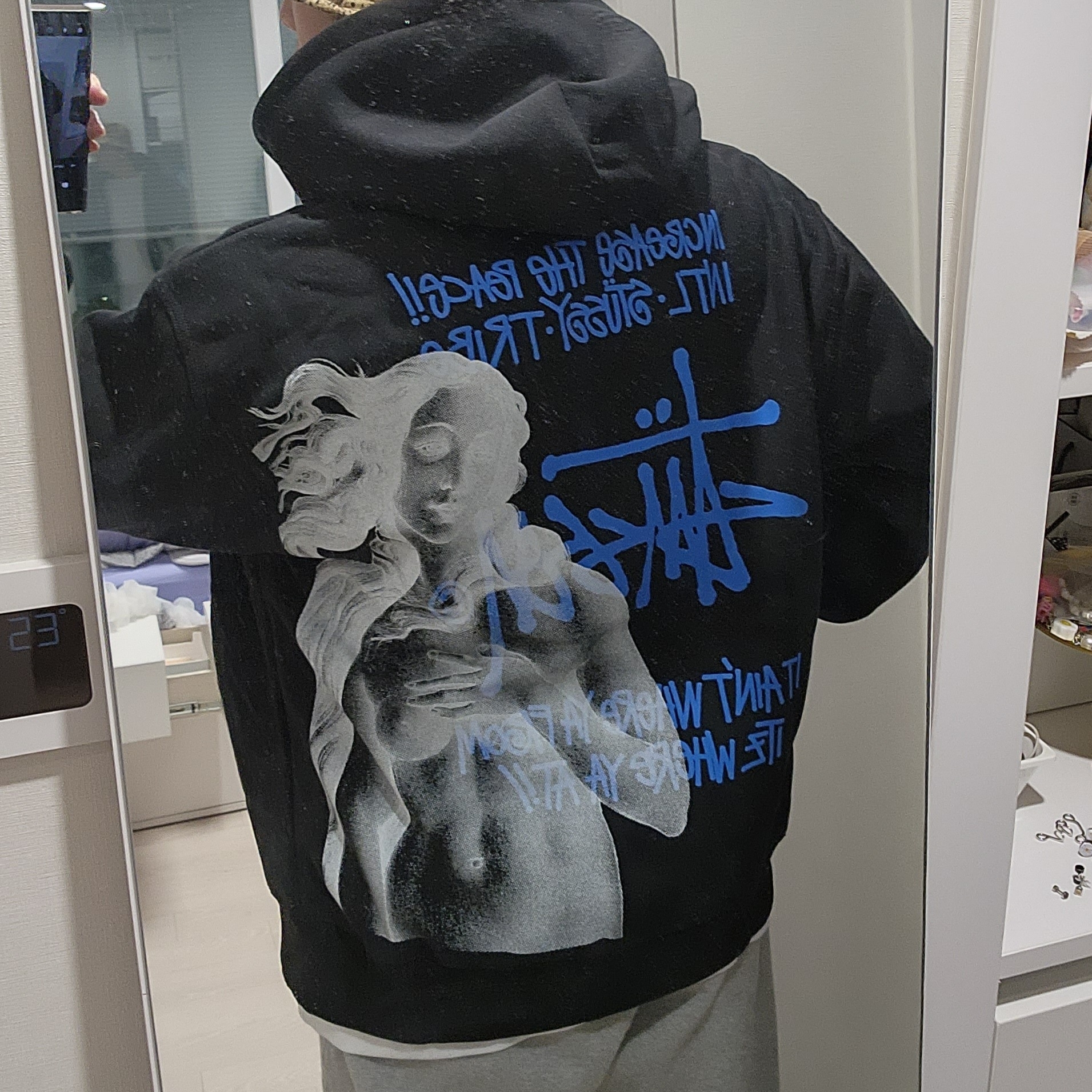 Stussy Ist Venus Zip Hoodie Black 착용 스타일 - 1