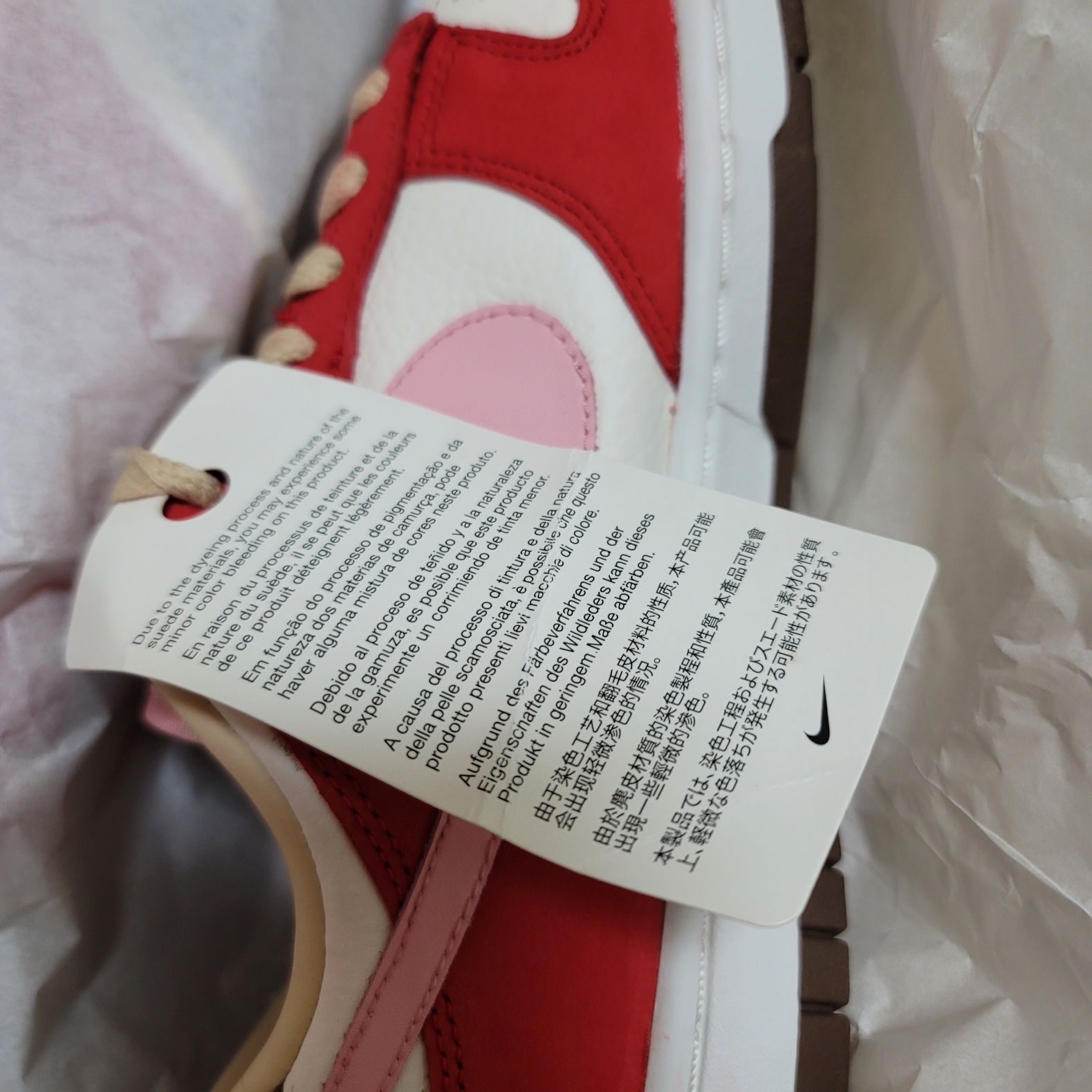 (W) Nike Dunk Low PRM Sail and Sport Red 착용 스타일 - 3