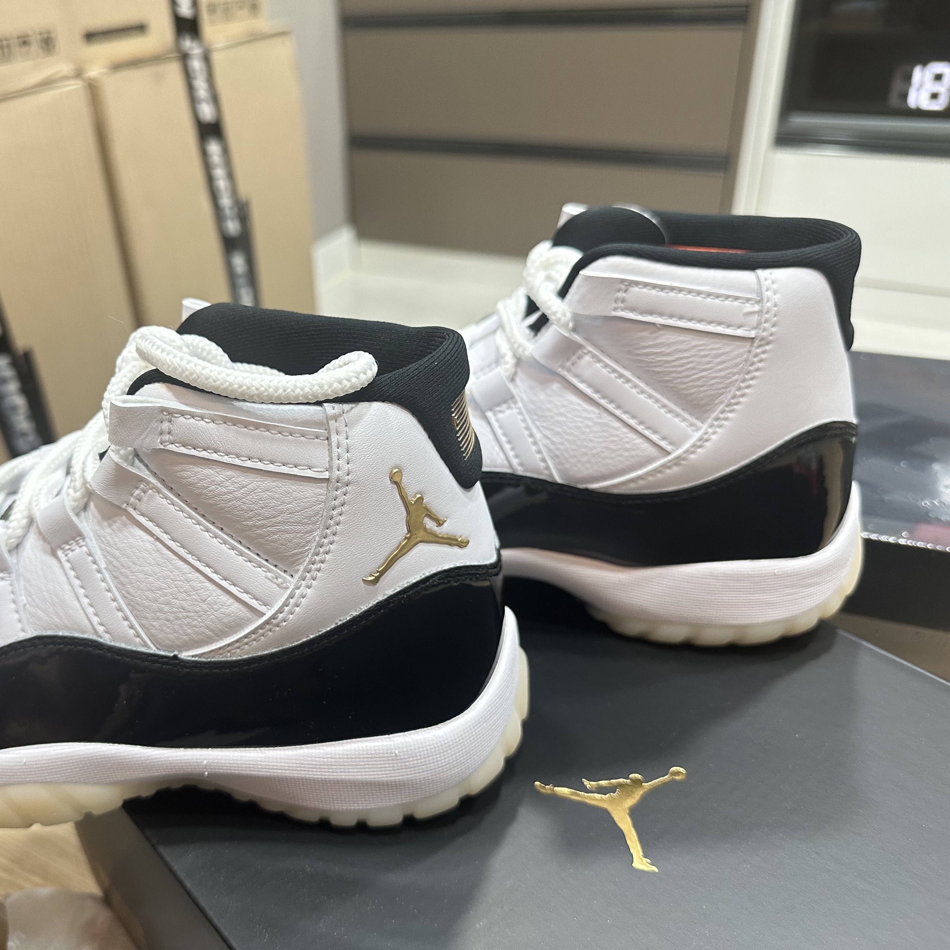 Jordan 11 Retro Gratitude 착용 스타일
