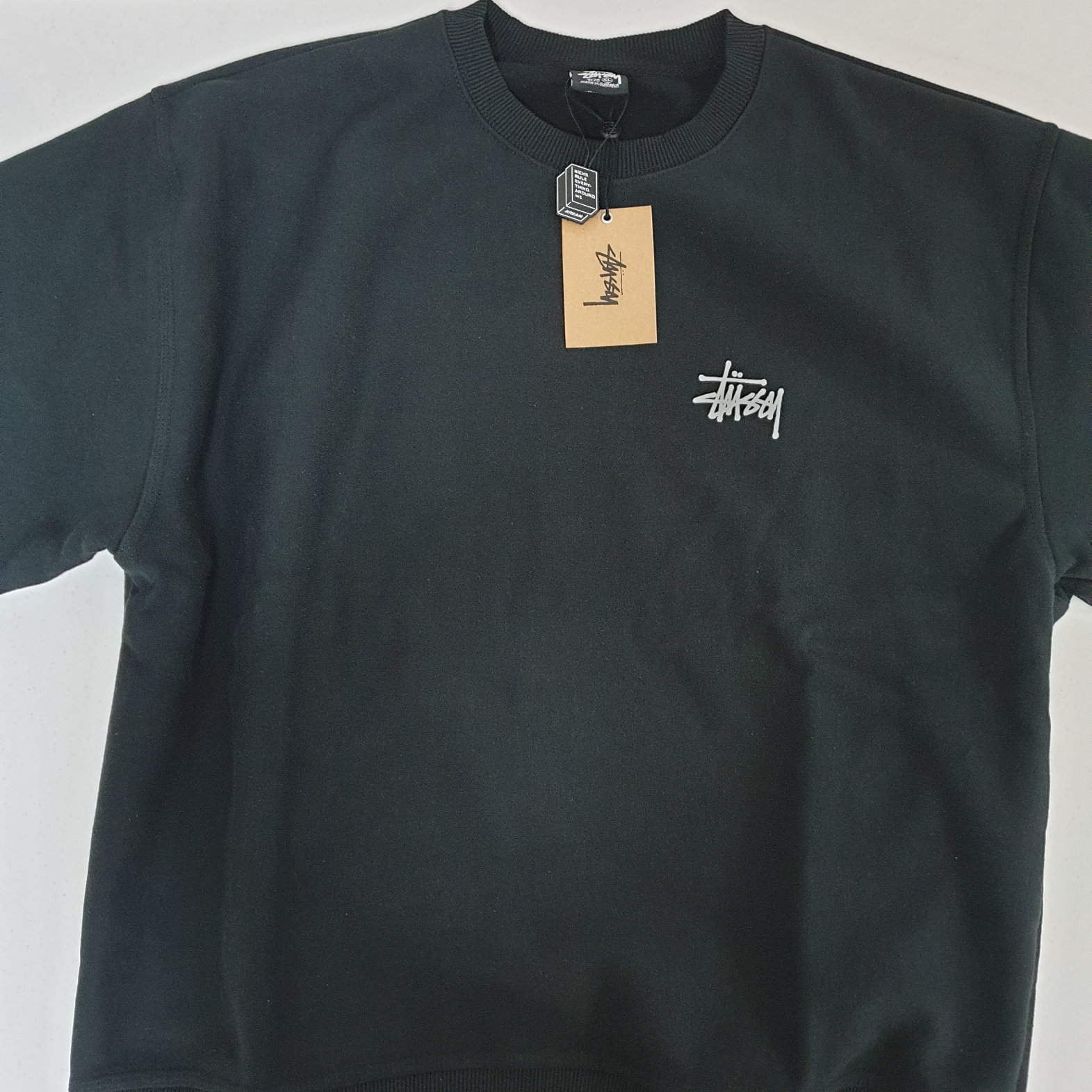 Stussy Basic Stussy Crew Black 2022 착용 스타일 - 1