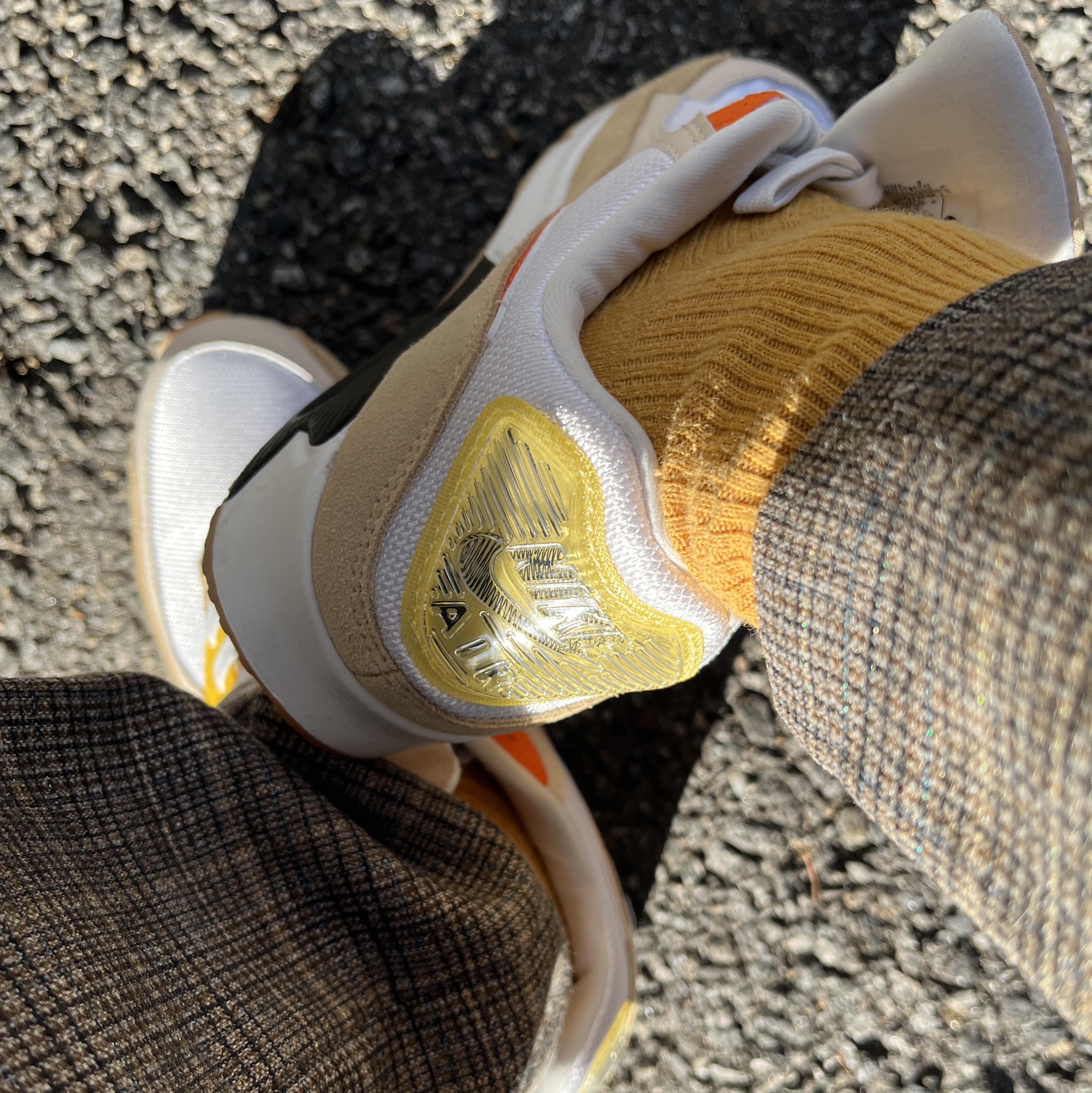 Nike Air Max 90 SE Lemon Wash Safety Orange 착용 스타일 - 1